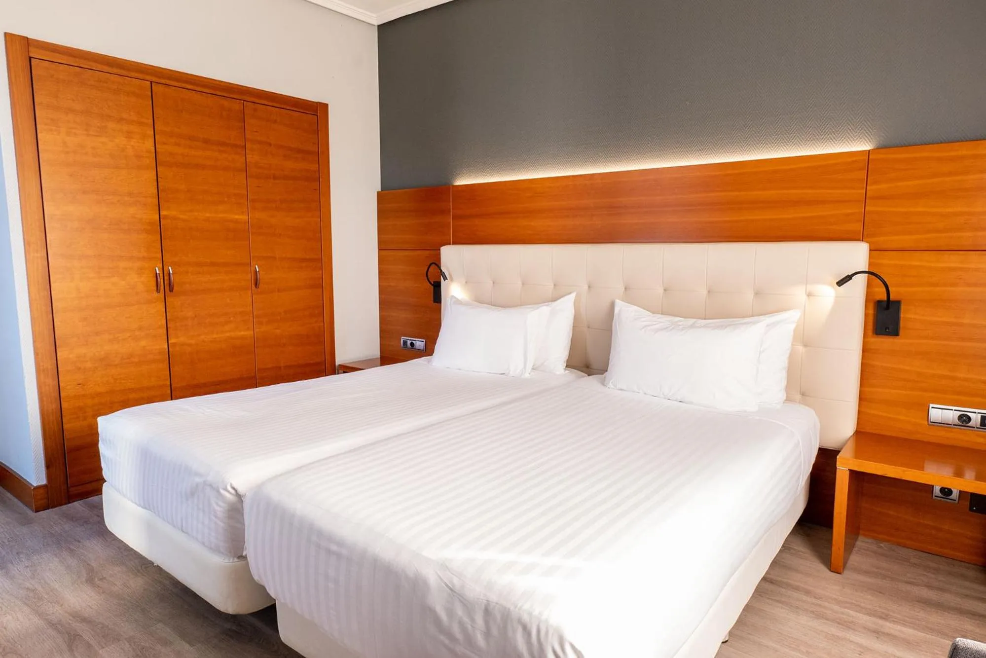 Bed in Eurostars Amara