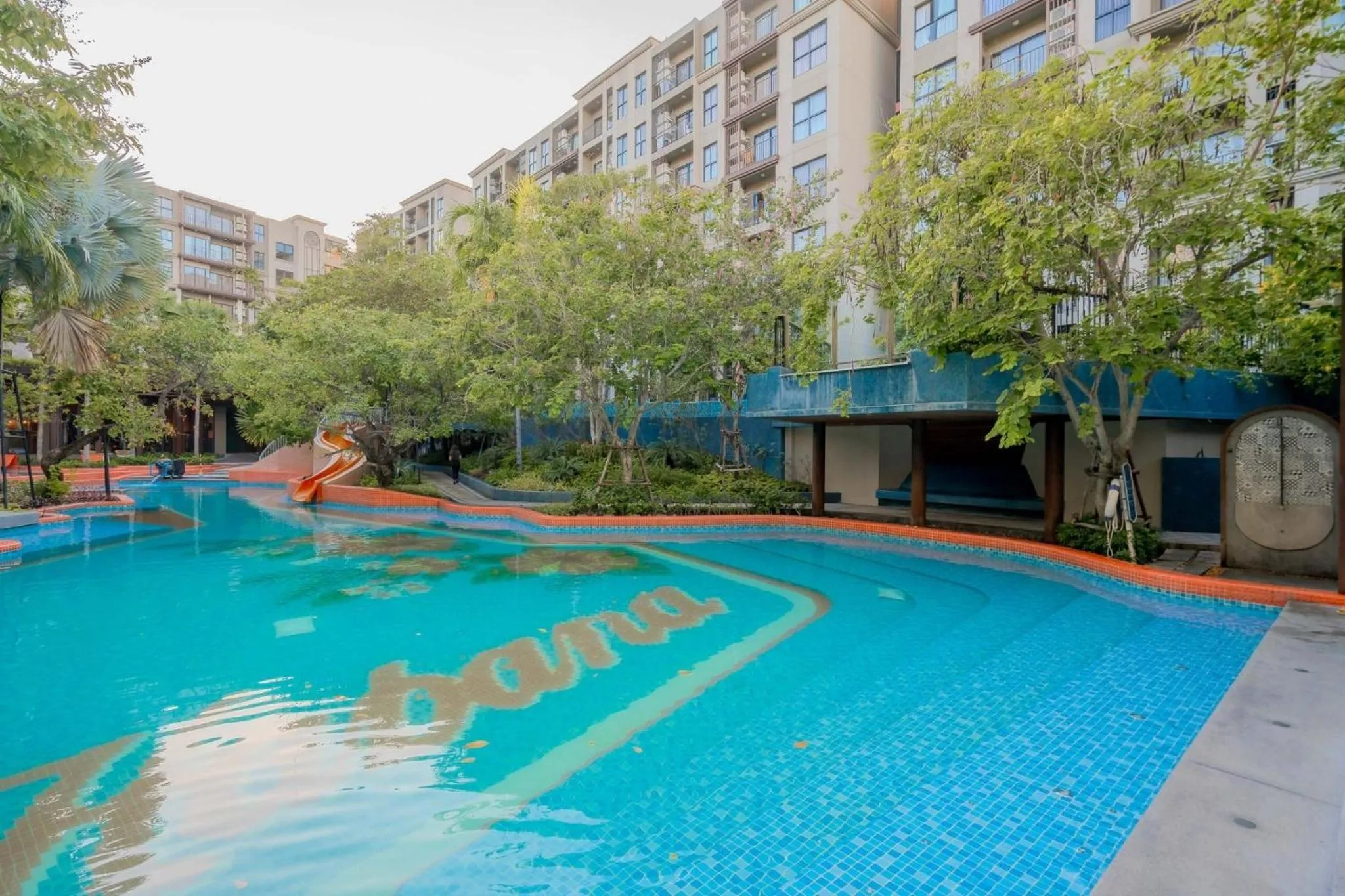 Swimming pool in Lahabana Huahin