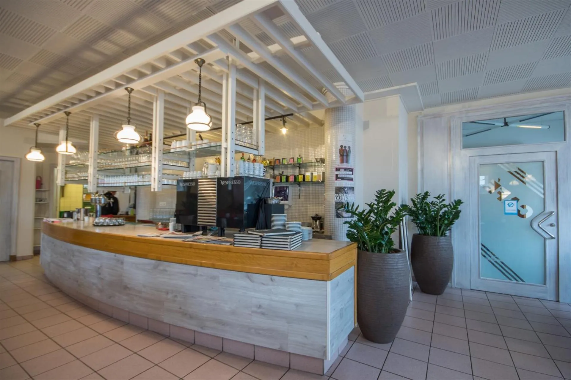 Lounge or bar in Hôtel de ville du Sentier