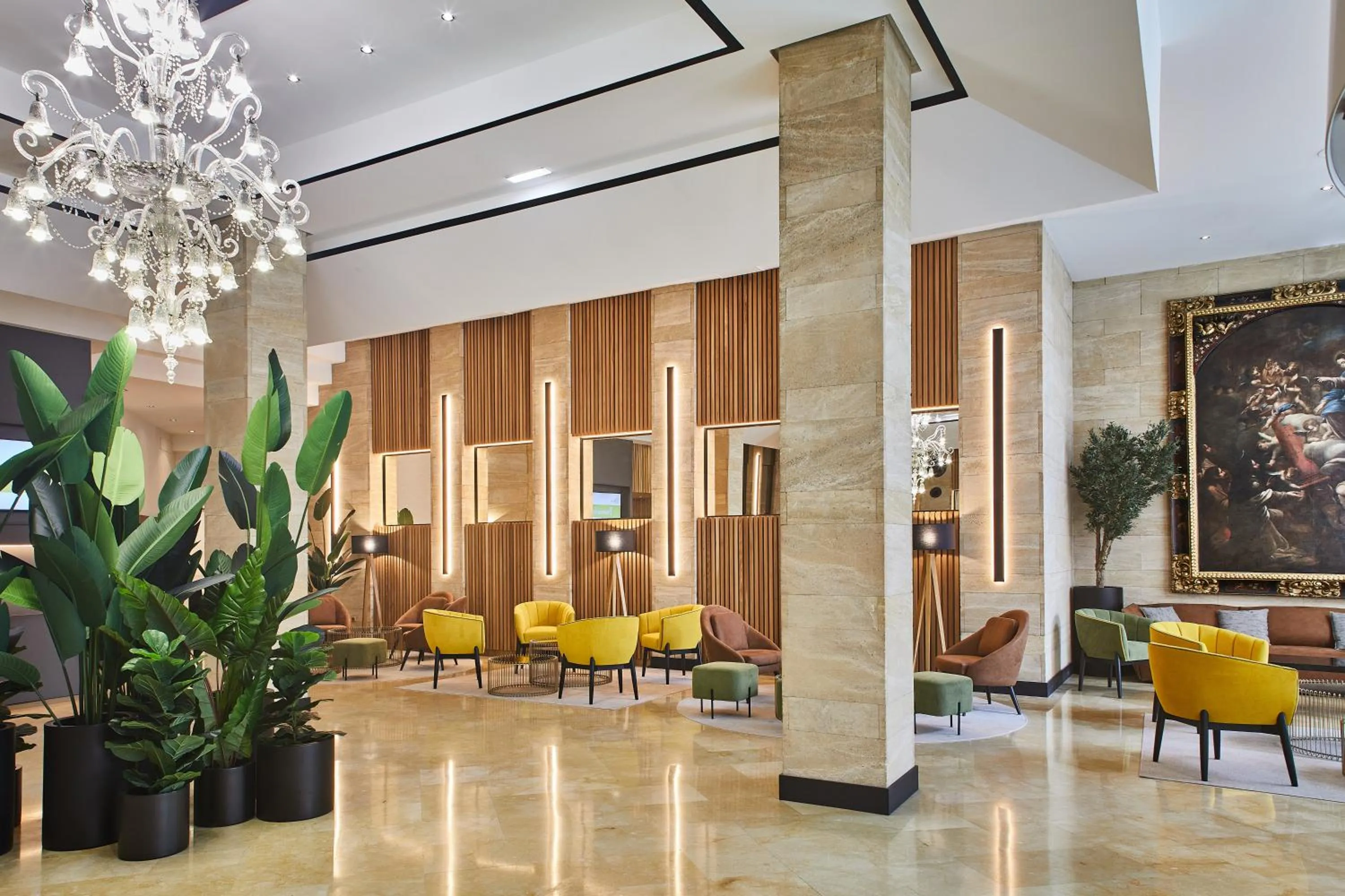 Lobby or reception in Silken Reino de Aragón