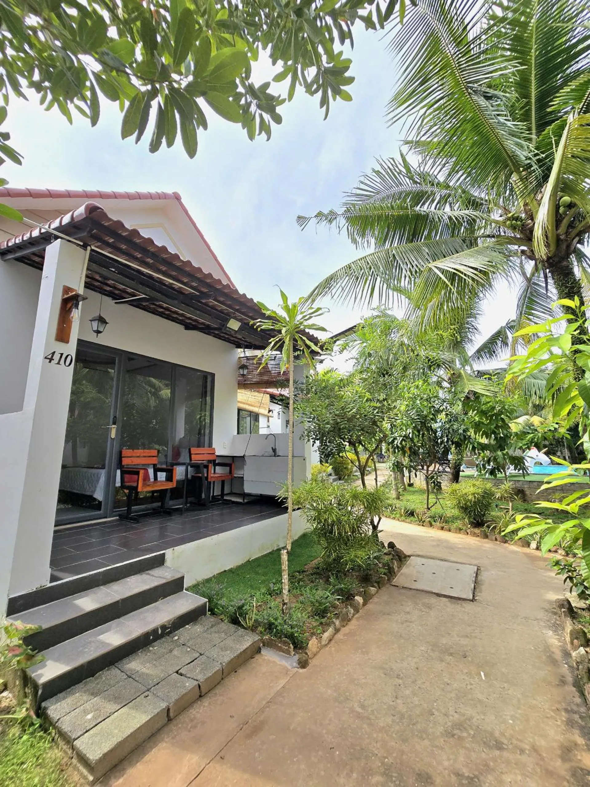 Property building in Fla Village