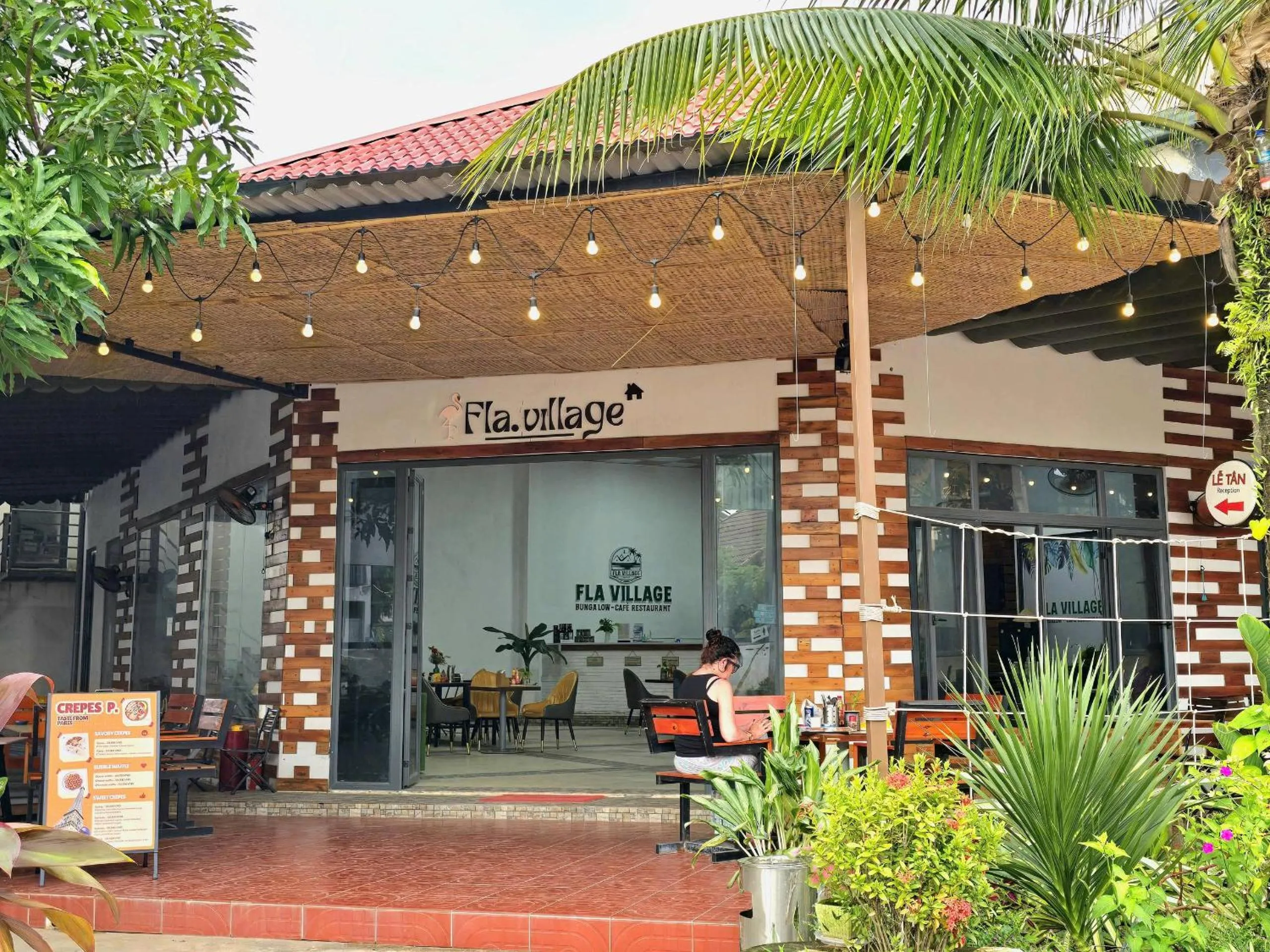 Restaurant/places to eat in Fla Village