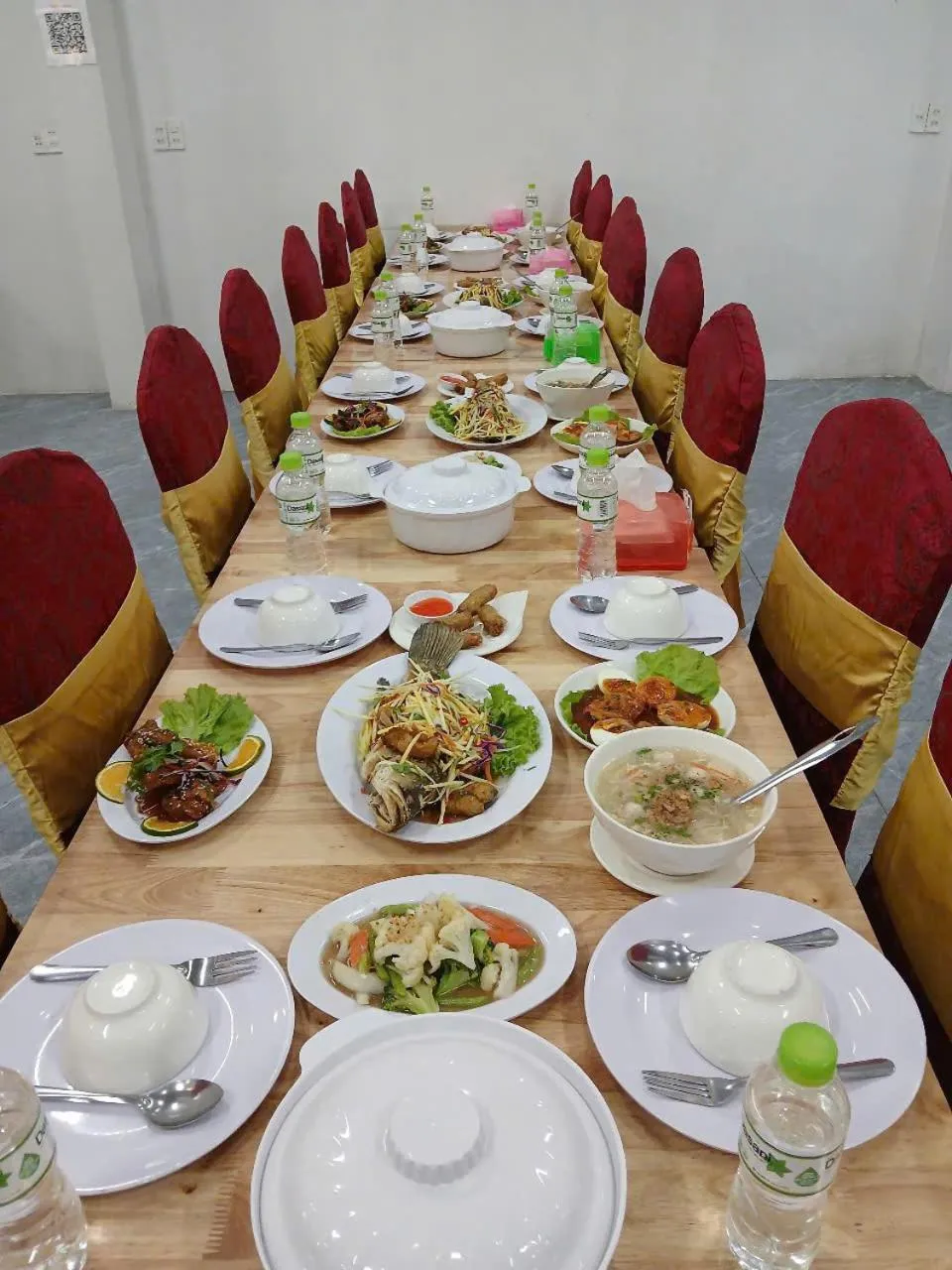 Restaurant/places to eat in Fla Village