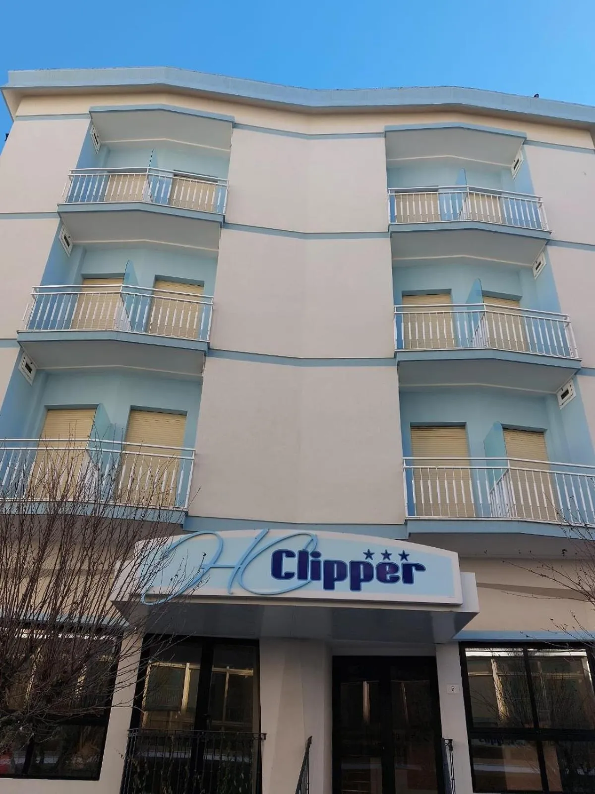 Property building in Hotel Clipper