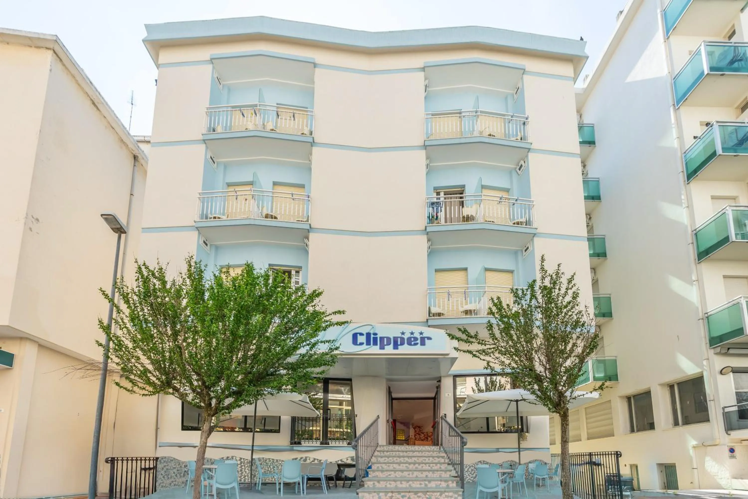 Property building in Hotel Clipper