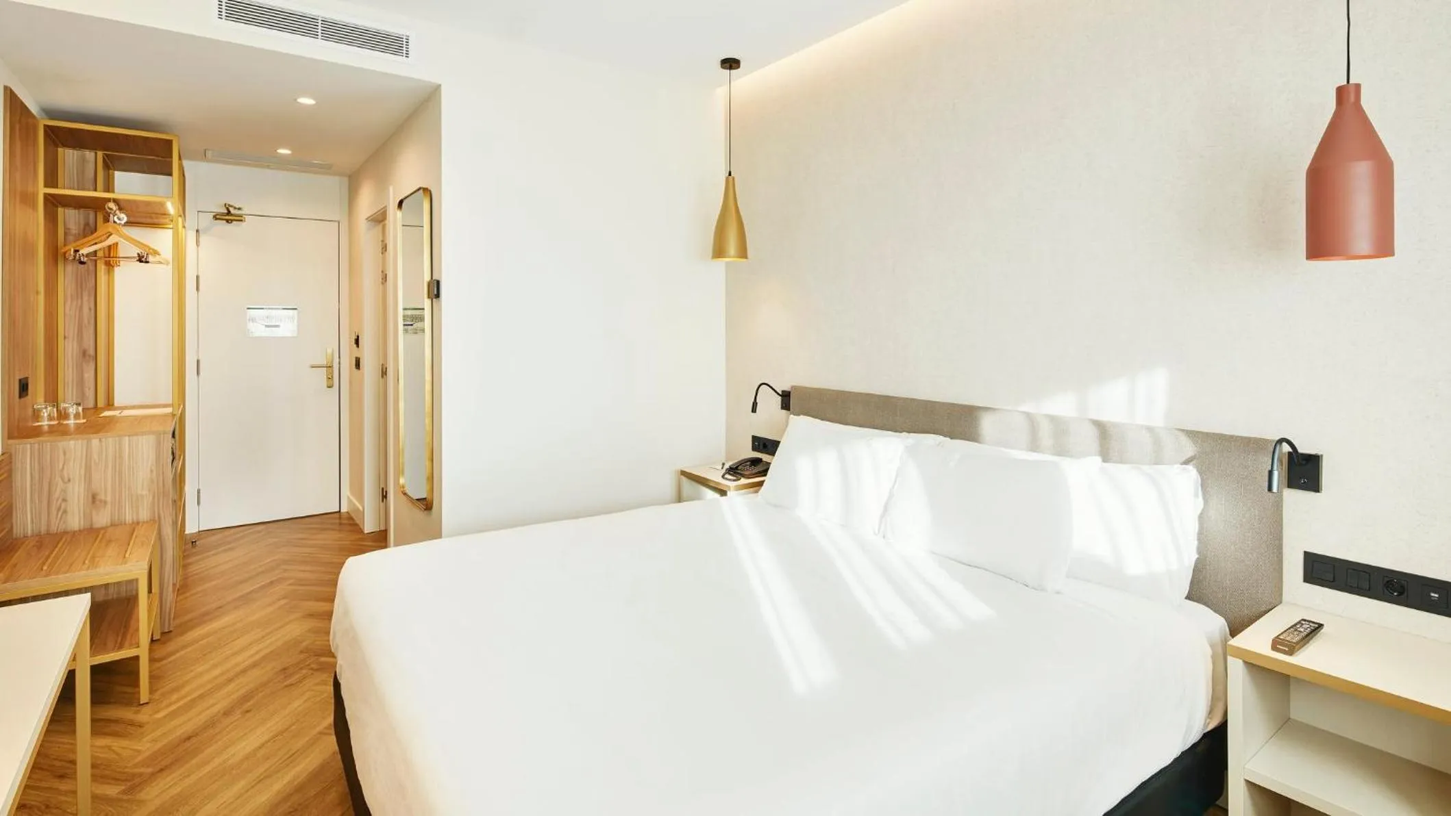 Bedroom, Bed in Sercotel HMO Martina