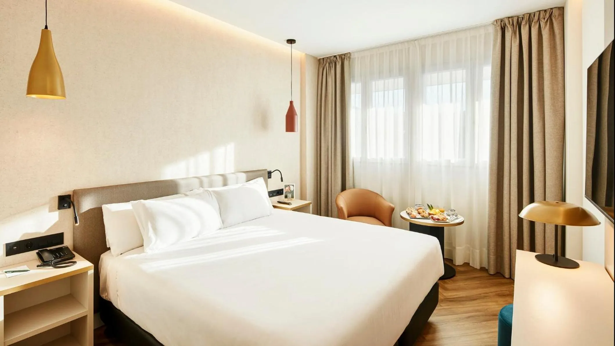 Bedroom, Bed in Sercotel HMO Martina