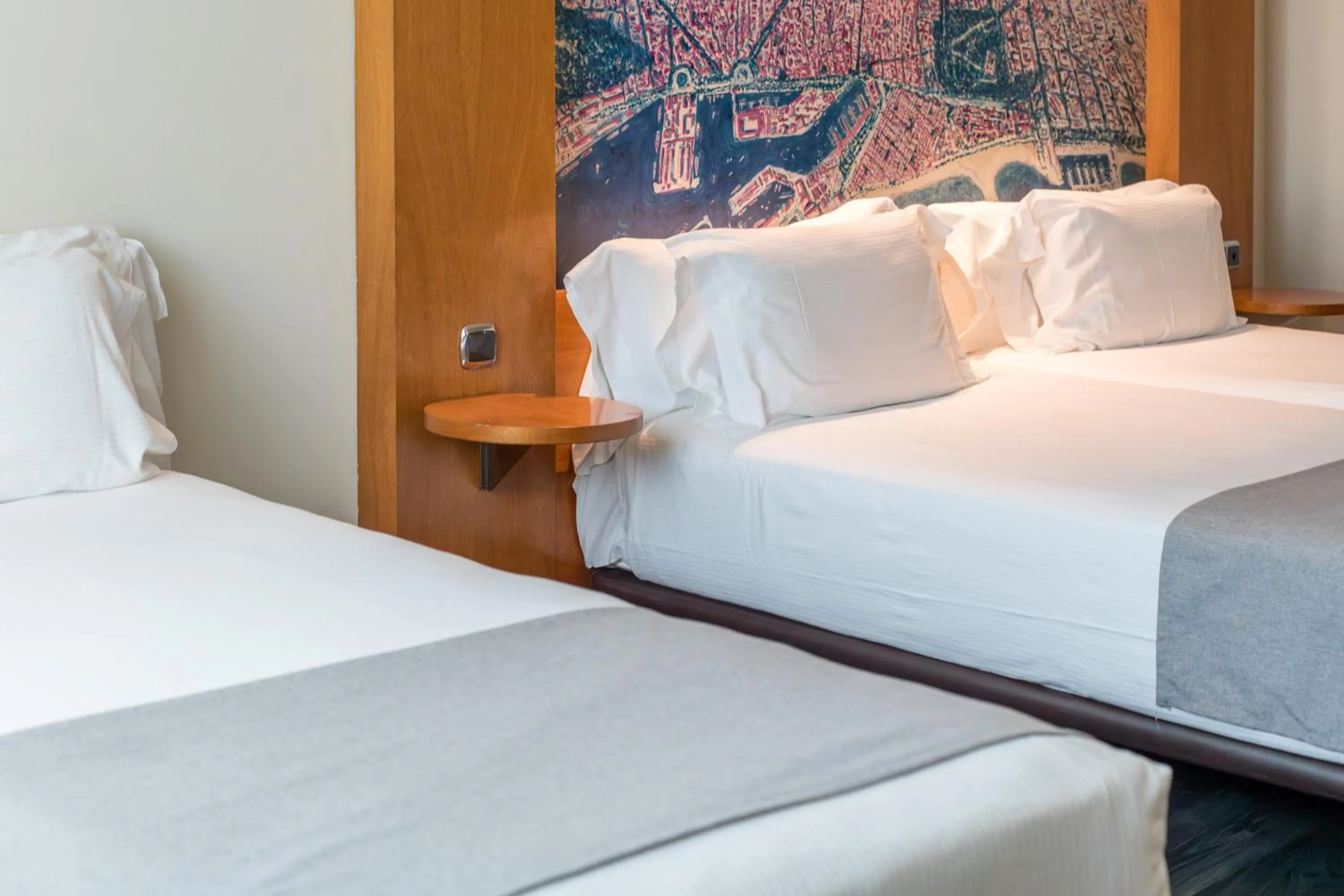 Bedroom, Bed in Abba Sants