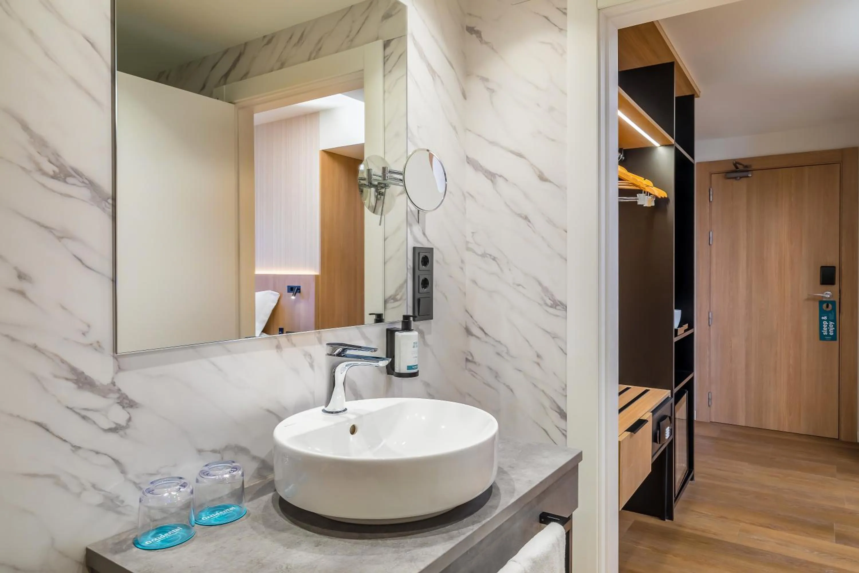 Bathroom in Occidental Pamplona