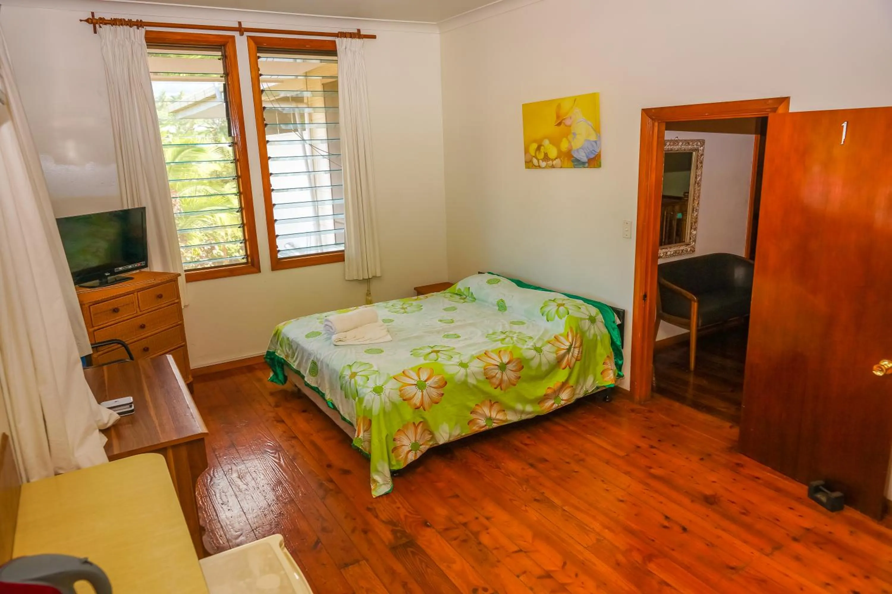 Photo of the whole room in Lynn's Getaway Hotel