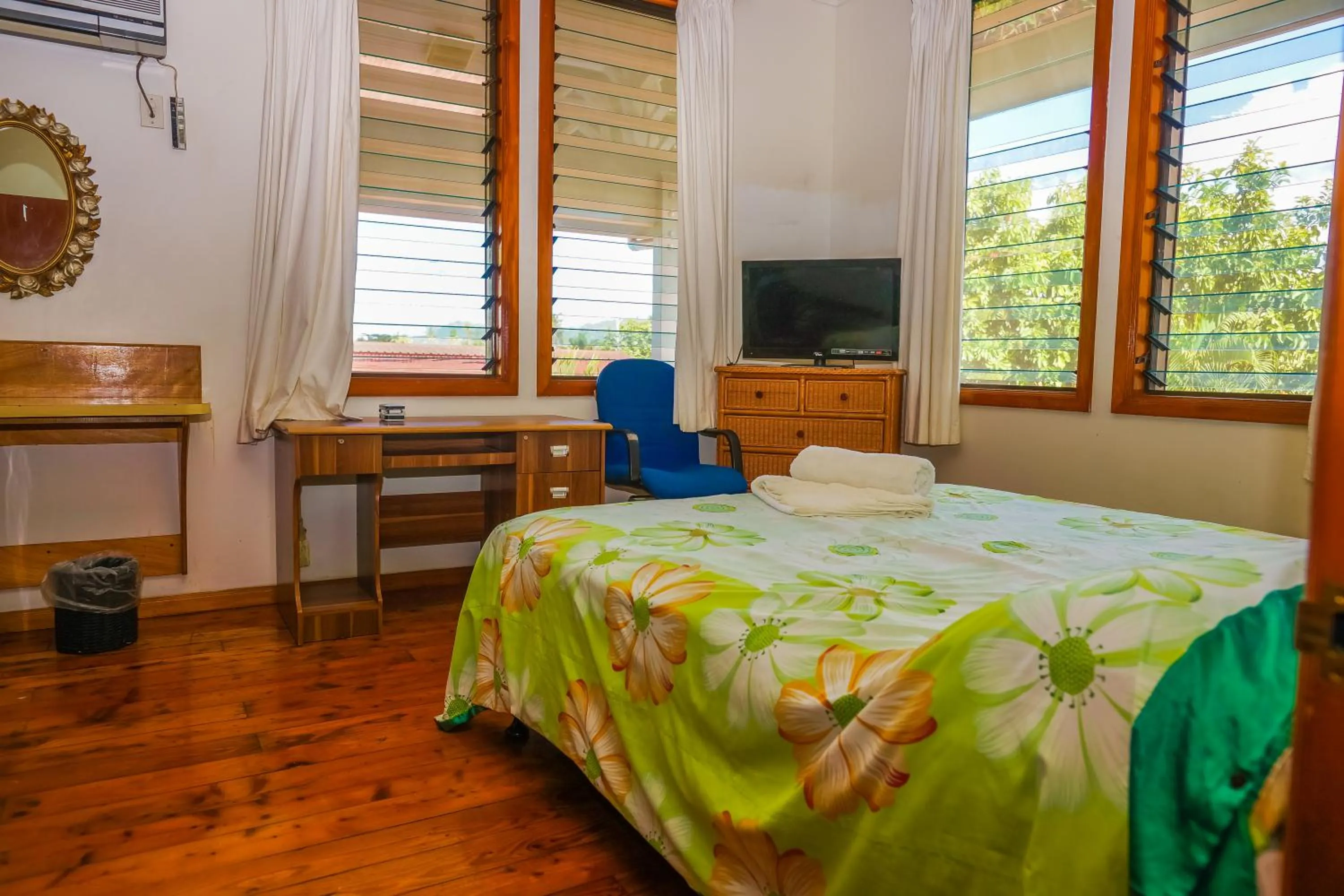 Bedroom in Lynn's Getaway Hotel