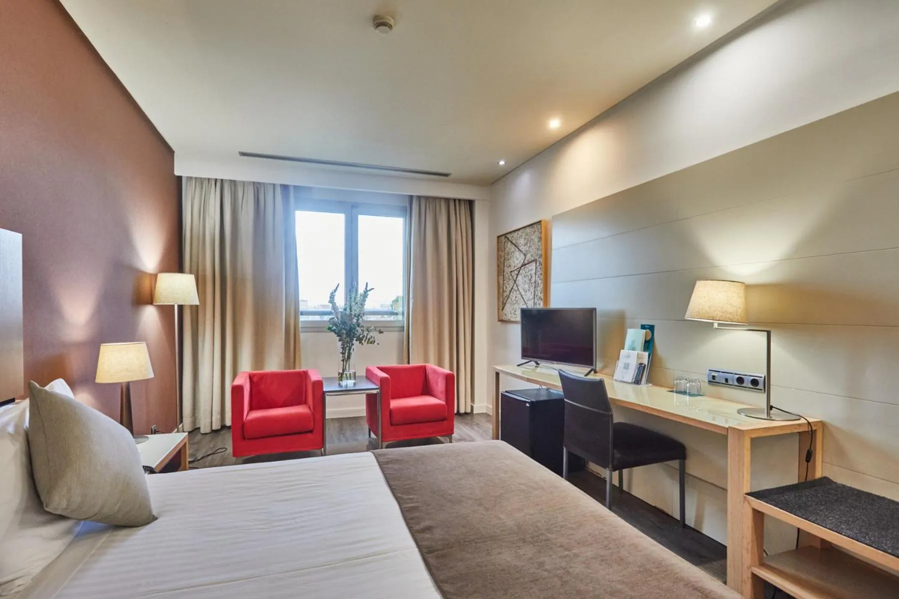 Bedroom, Bed in Silken Puerta Valencia