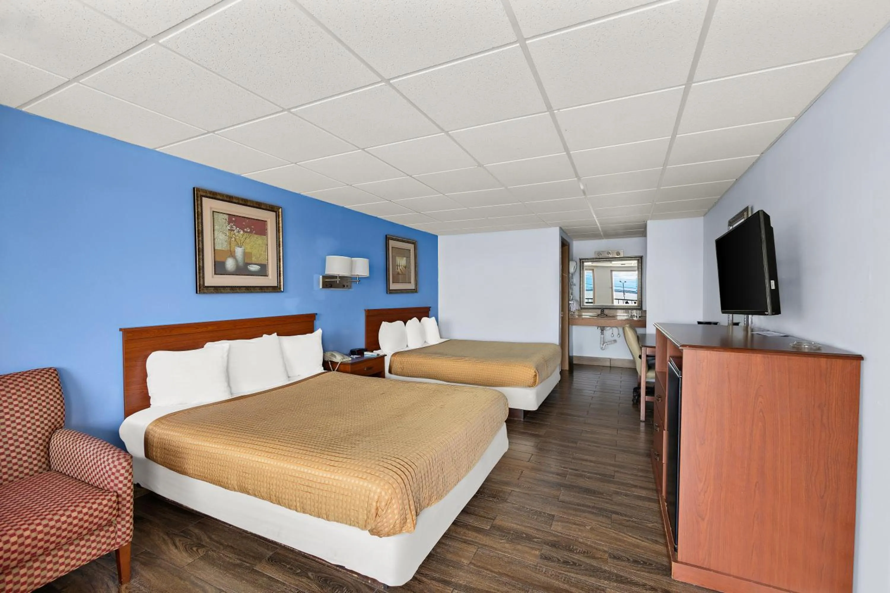 Bed in Americas Best Value Inn-Celina