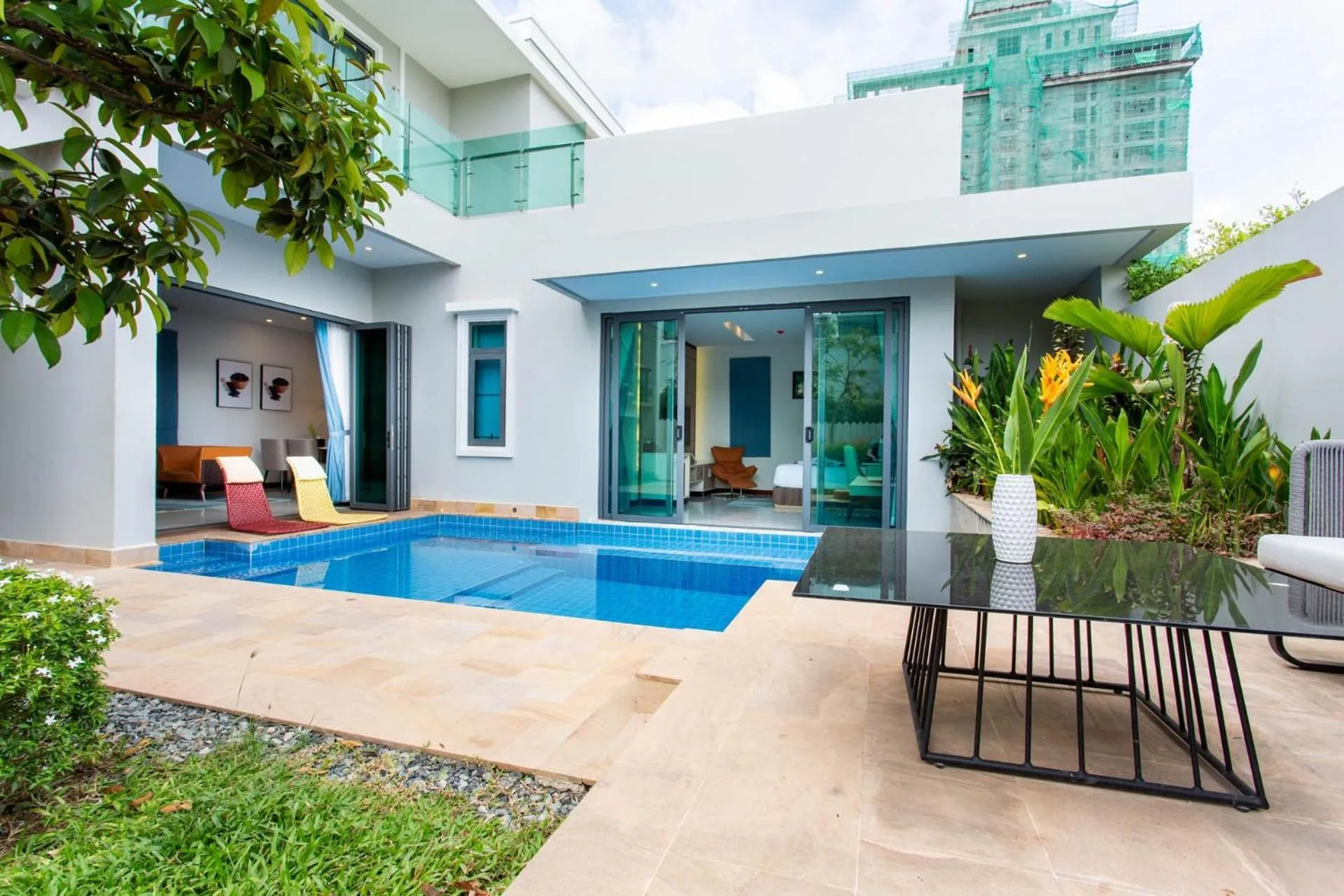 Property building in Castle Bayview Resort & Spa