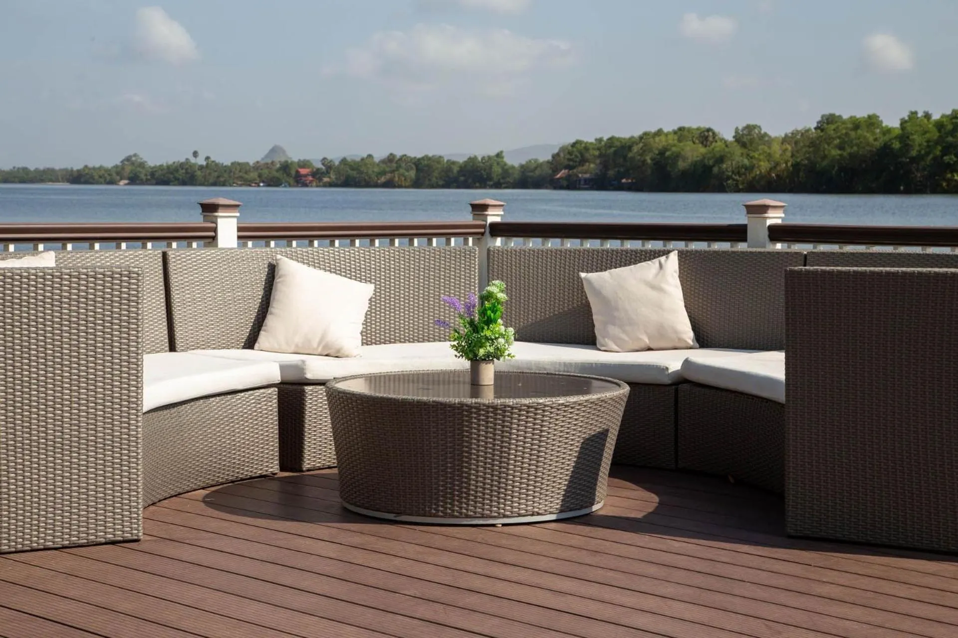 Lake view in Castle Bayview Resort & Spa