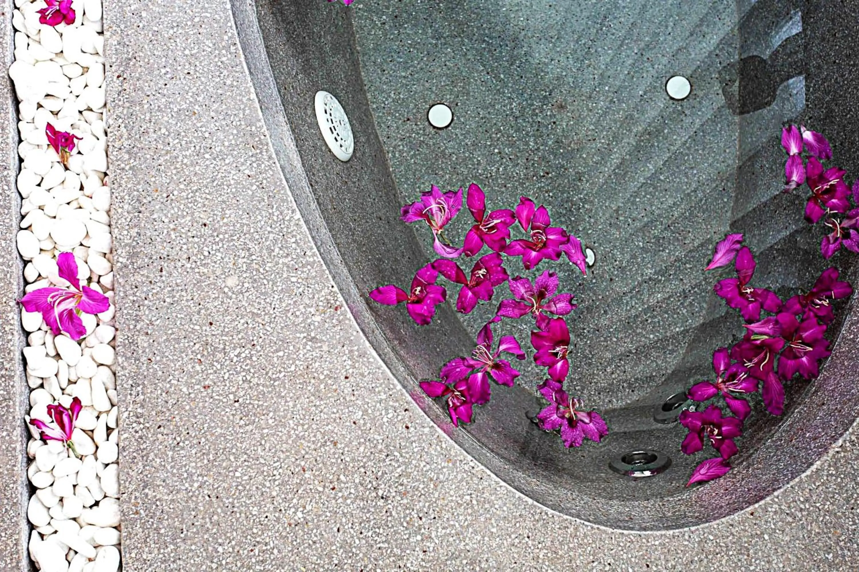 Sauna in Castle Bayview Resort & Spa