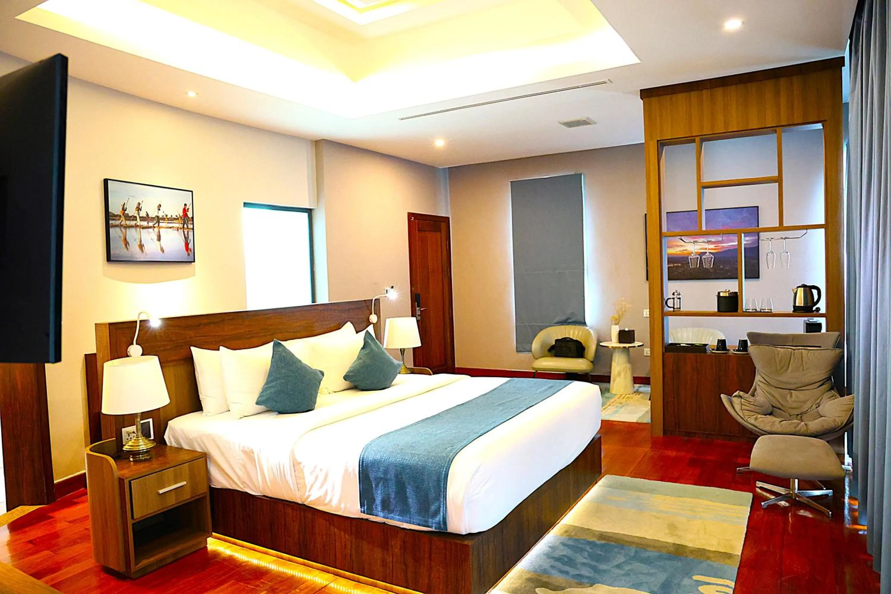 Living room, Bed in Castle Bayview Resort & Spa