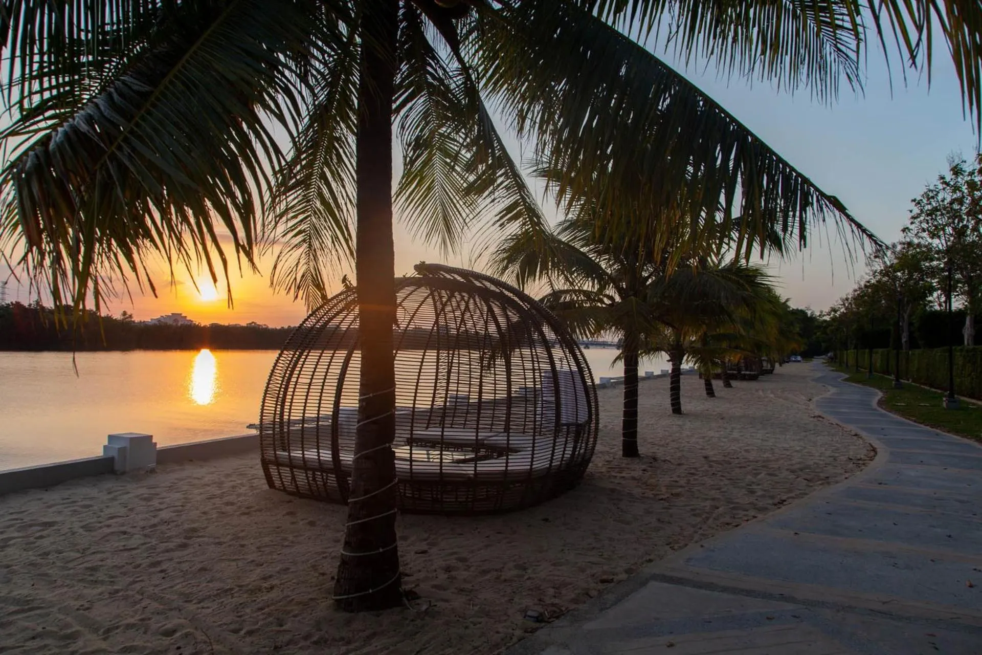 Sunrise in Castle Bayview Resort & Spa