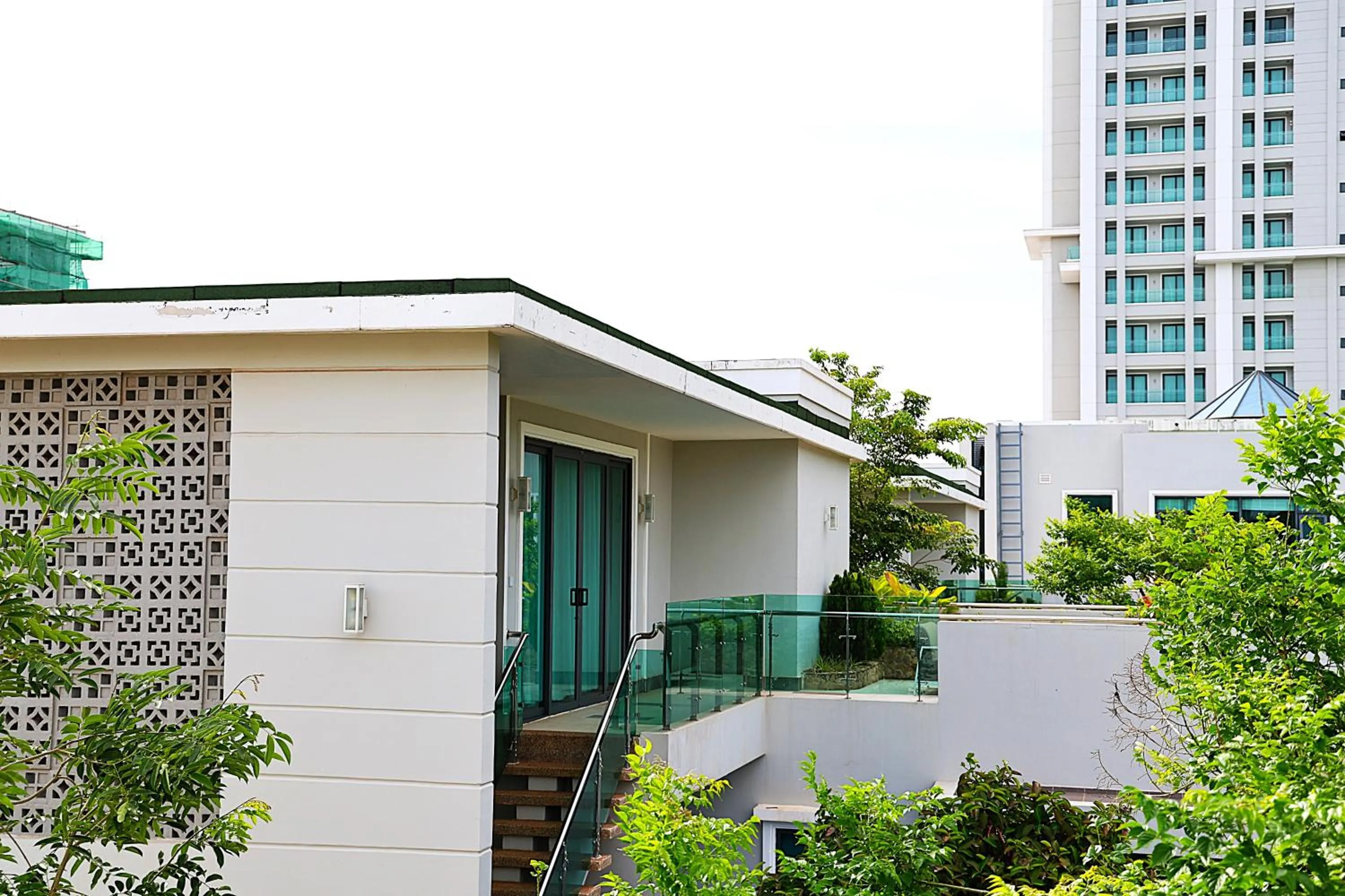 Property building in Castle Bayview Resort & Spa