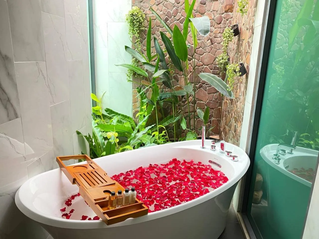 Bathroom in Castle Bayview Resort & Spa