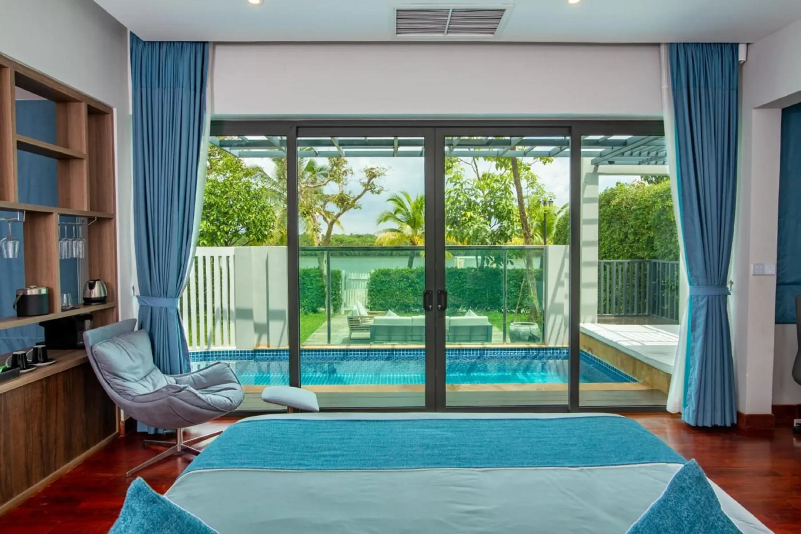 One Bedroom Pool Villa in Castle Bayview Resort & Spa One Bedroom Pool Villa in Castle Bayview Resort & Spa