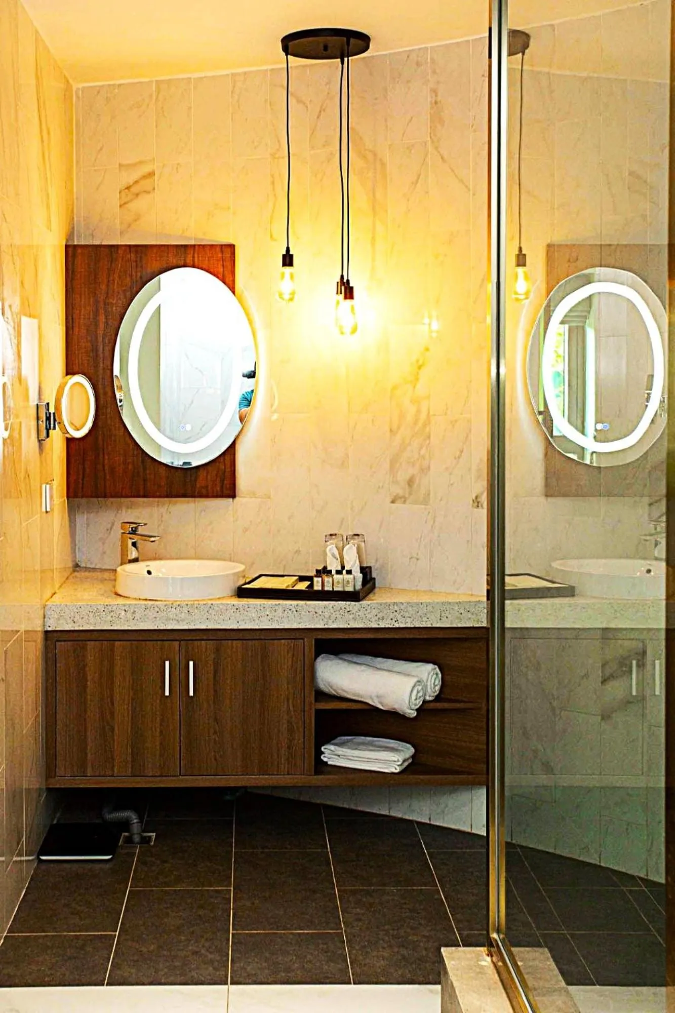 Toilet in Castle Bayview Resort & Spa