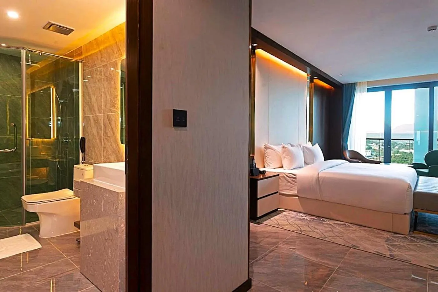 Bathroom, Bed in Castle Bayview Resort & Spa