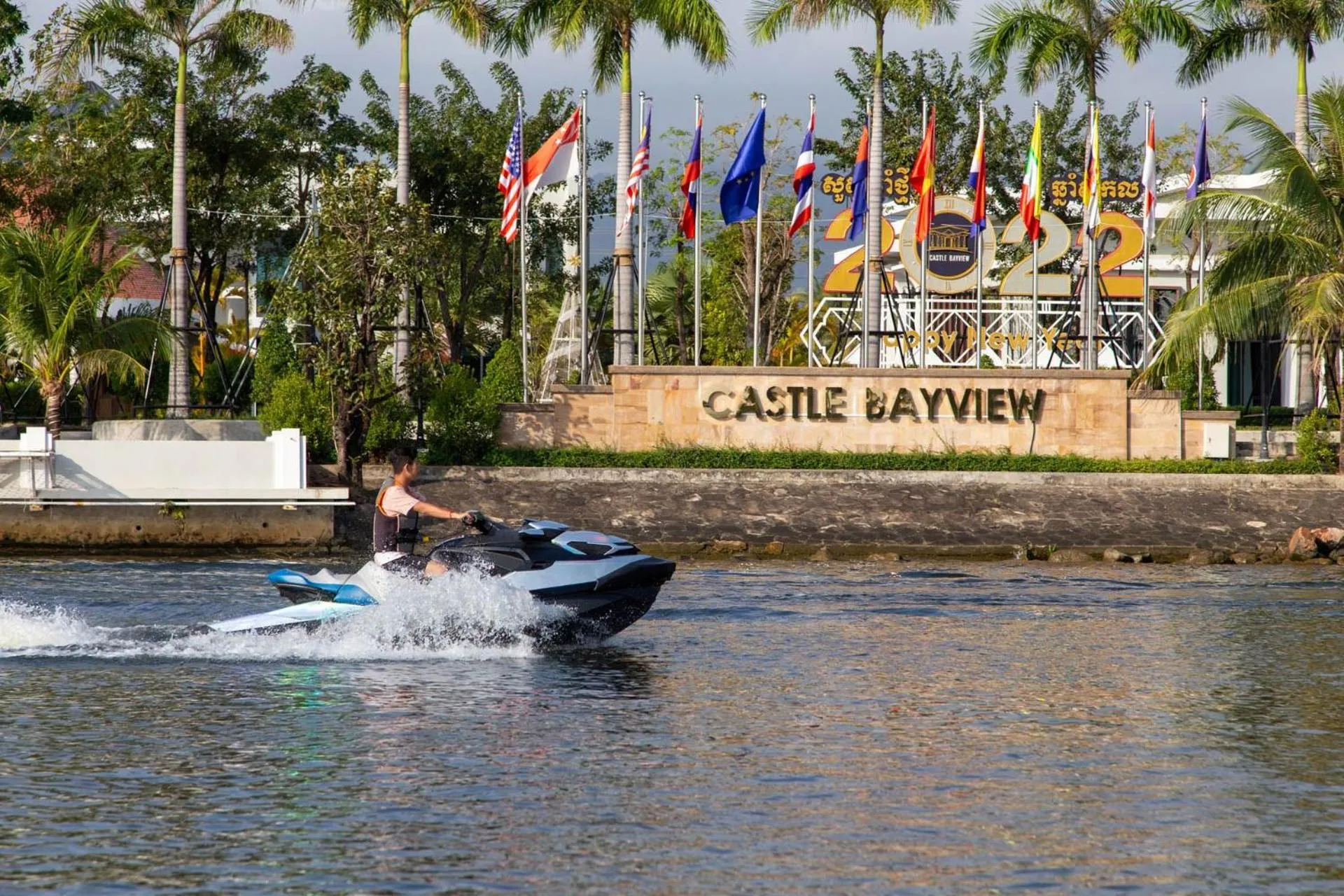 group of guests in Castle Bayview Resort & Spa