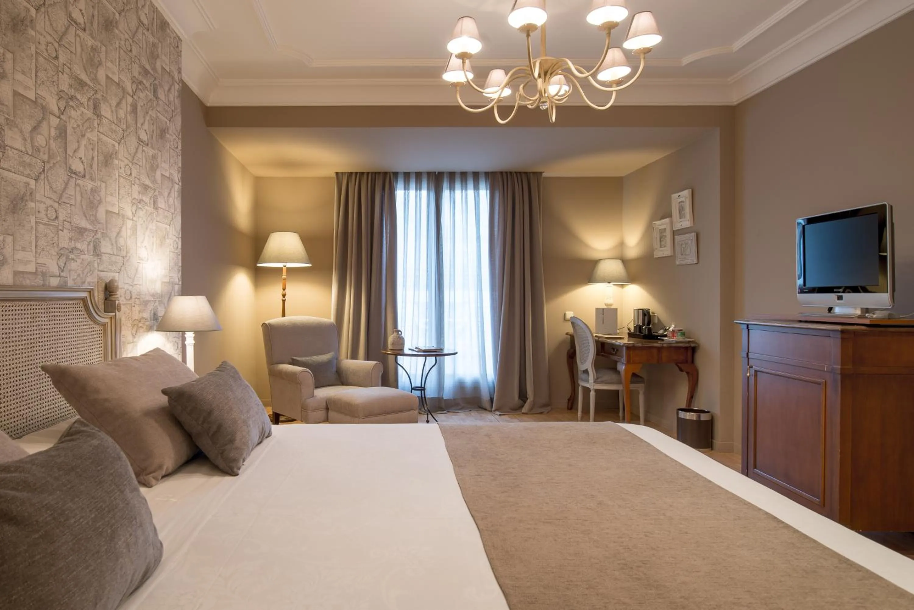 Photo of the whole room, Bed in Vincci Lys