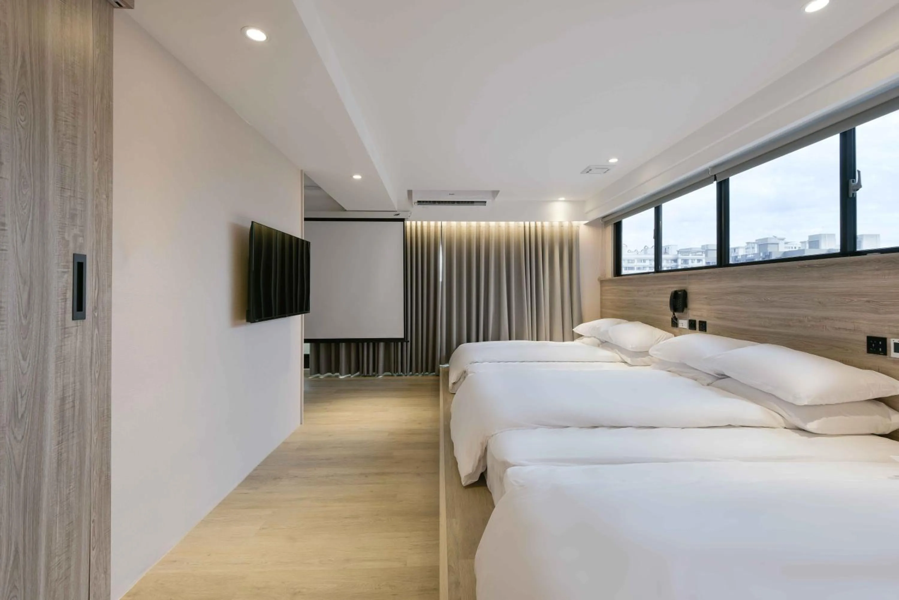 Bed in Spring Rhapsody Hotel