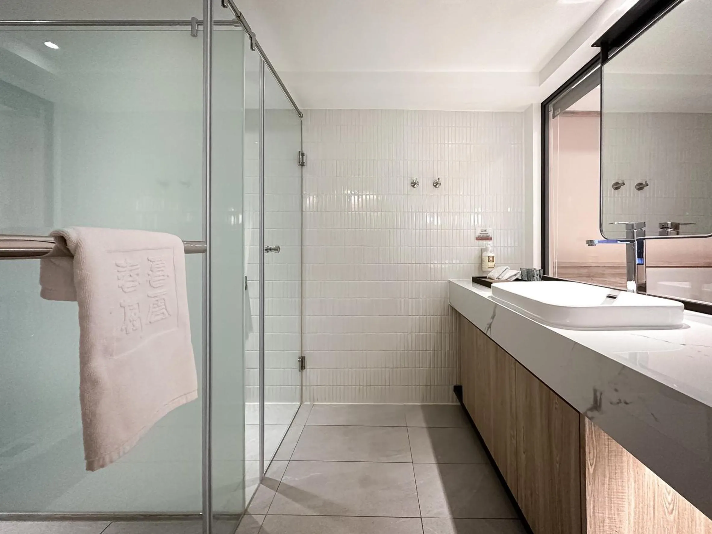 Bathroom in Spring Rhapsody Hotel