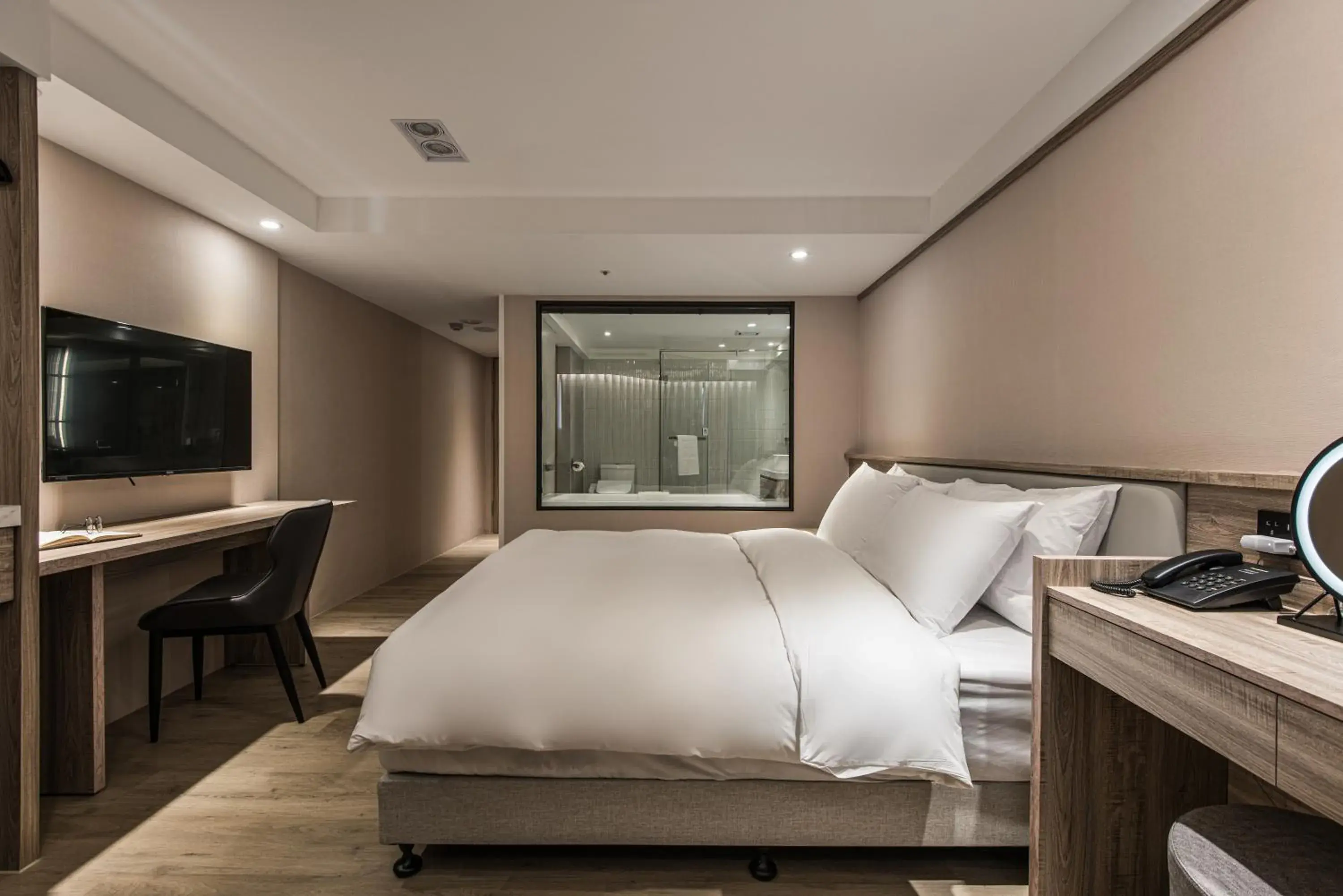 Superior Queen Room in Spring Rhapsody Hotel Superior Queen Room in Spring Rhapsody Hotel