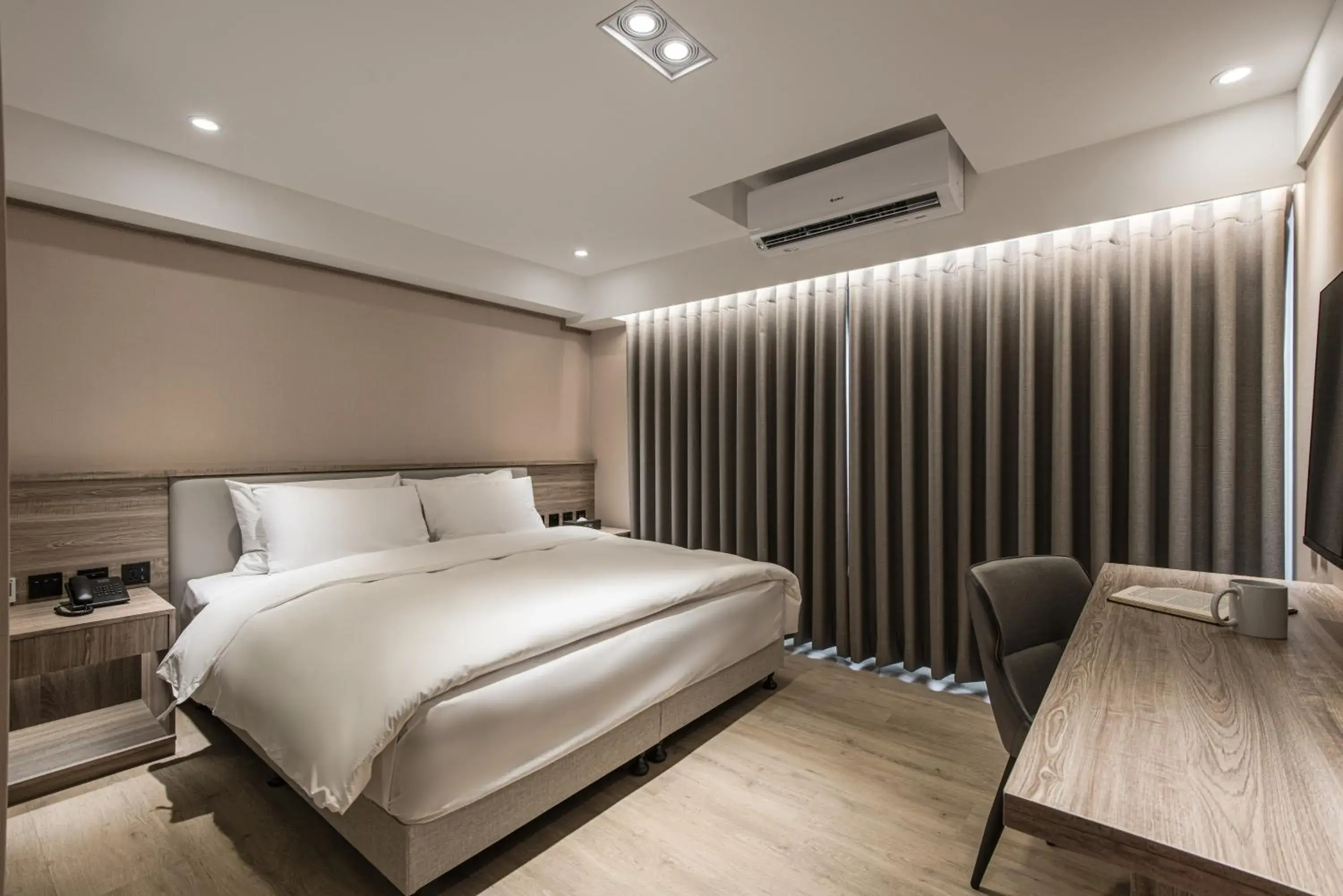 Queen Room in Spring Rhapsody Hotel Queen Room in Spring Rhapsody Hotel