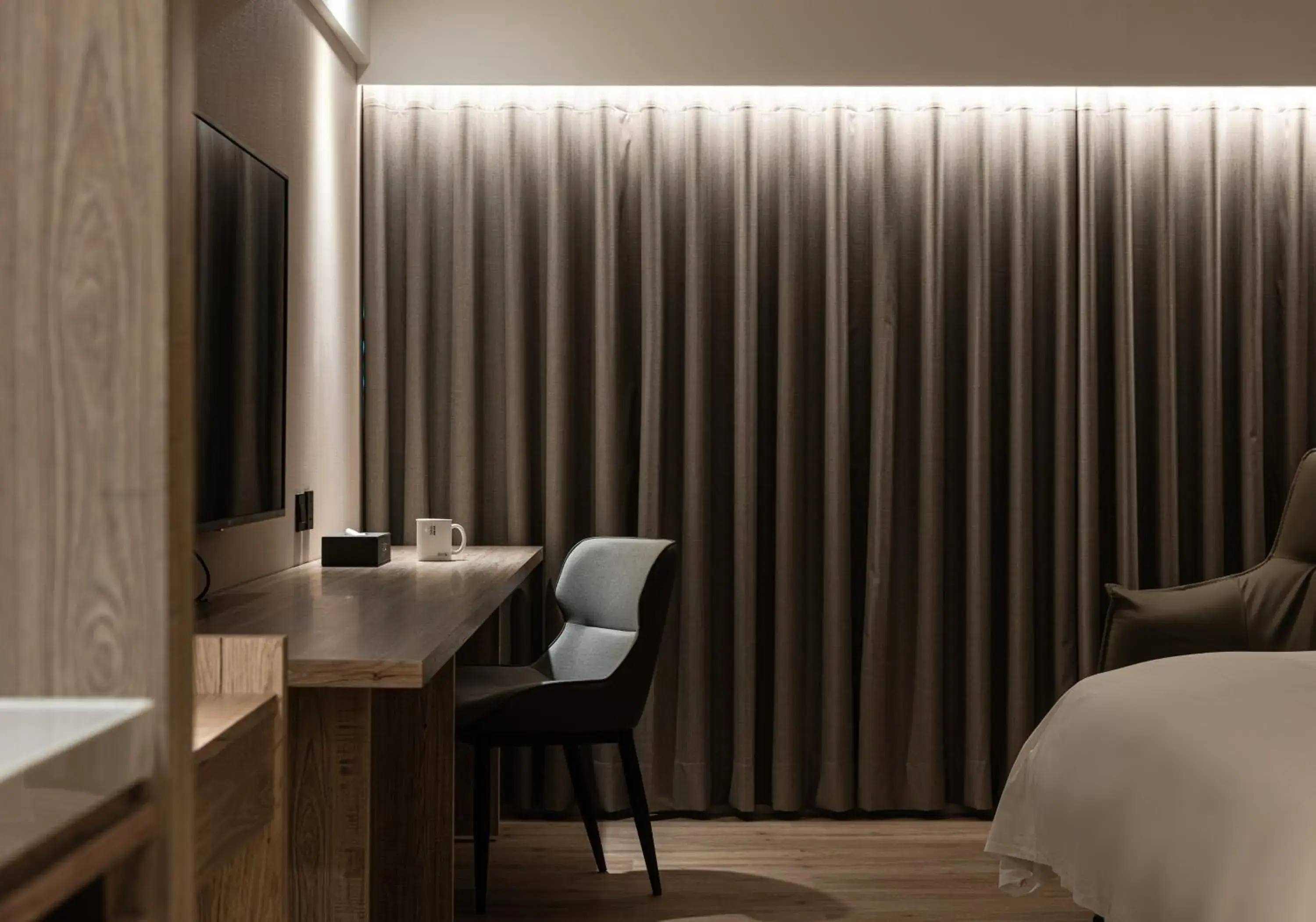 Deluxe Queen Room in Spring Rhapsody Hotel Deluxe Queen Room in Spring Rhapsody Hotel