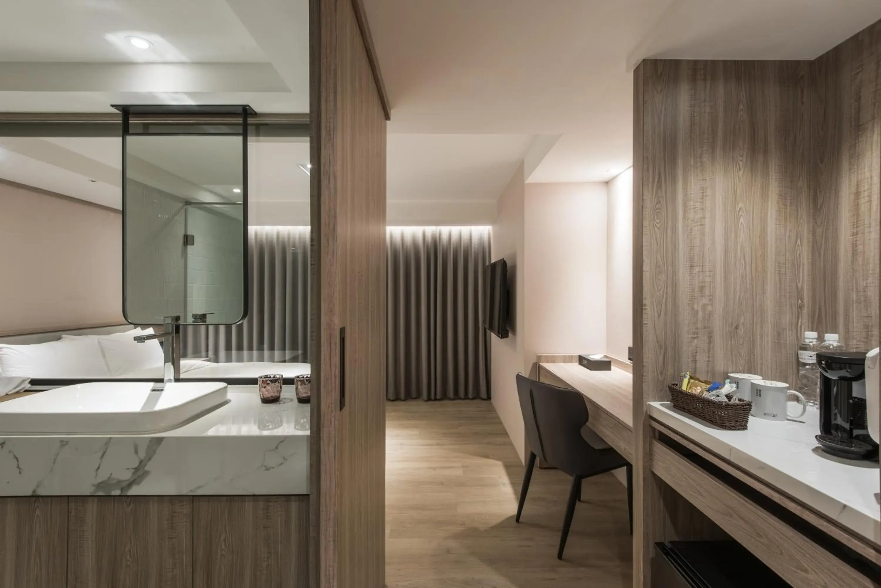 Queen Room in Spring Rhapsody Hotel Queen Room in Spring Rhapsody Hotel