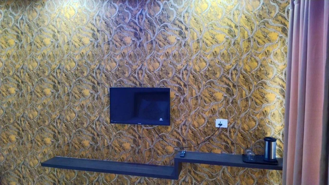 TV and multimedia in Hotel Bagga Kuteer