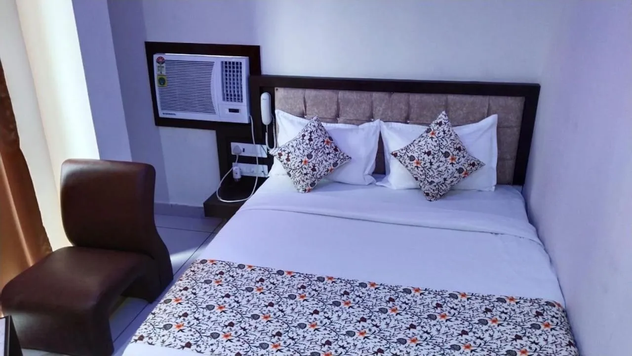 Photo of the whole room, Bed in Hotel Bagga Kuteer