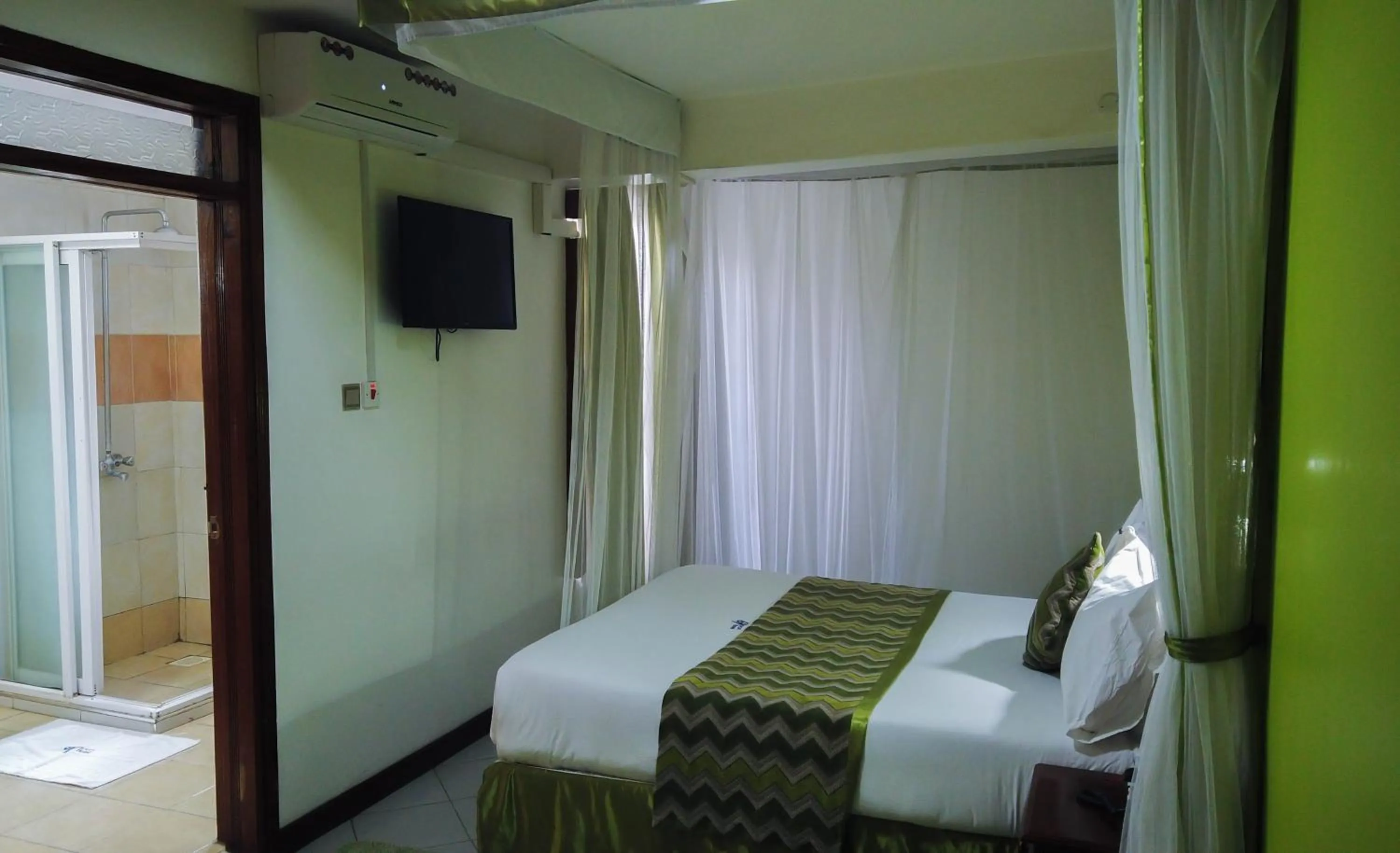 Bed in 67 Airport Hotel Nairobi