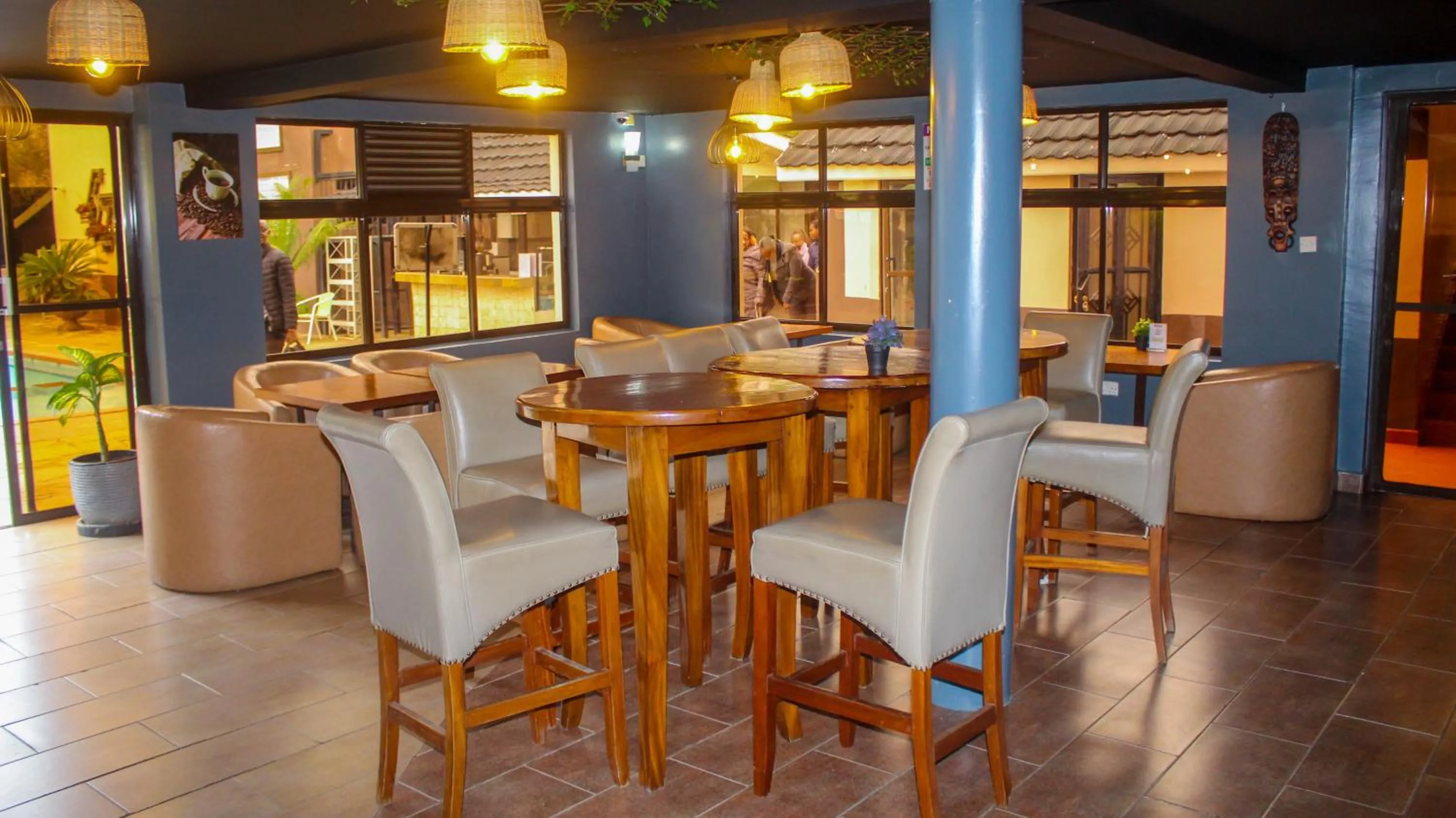 Restaurant/places to eat in 67 Airport Hotel Nairobi