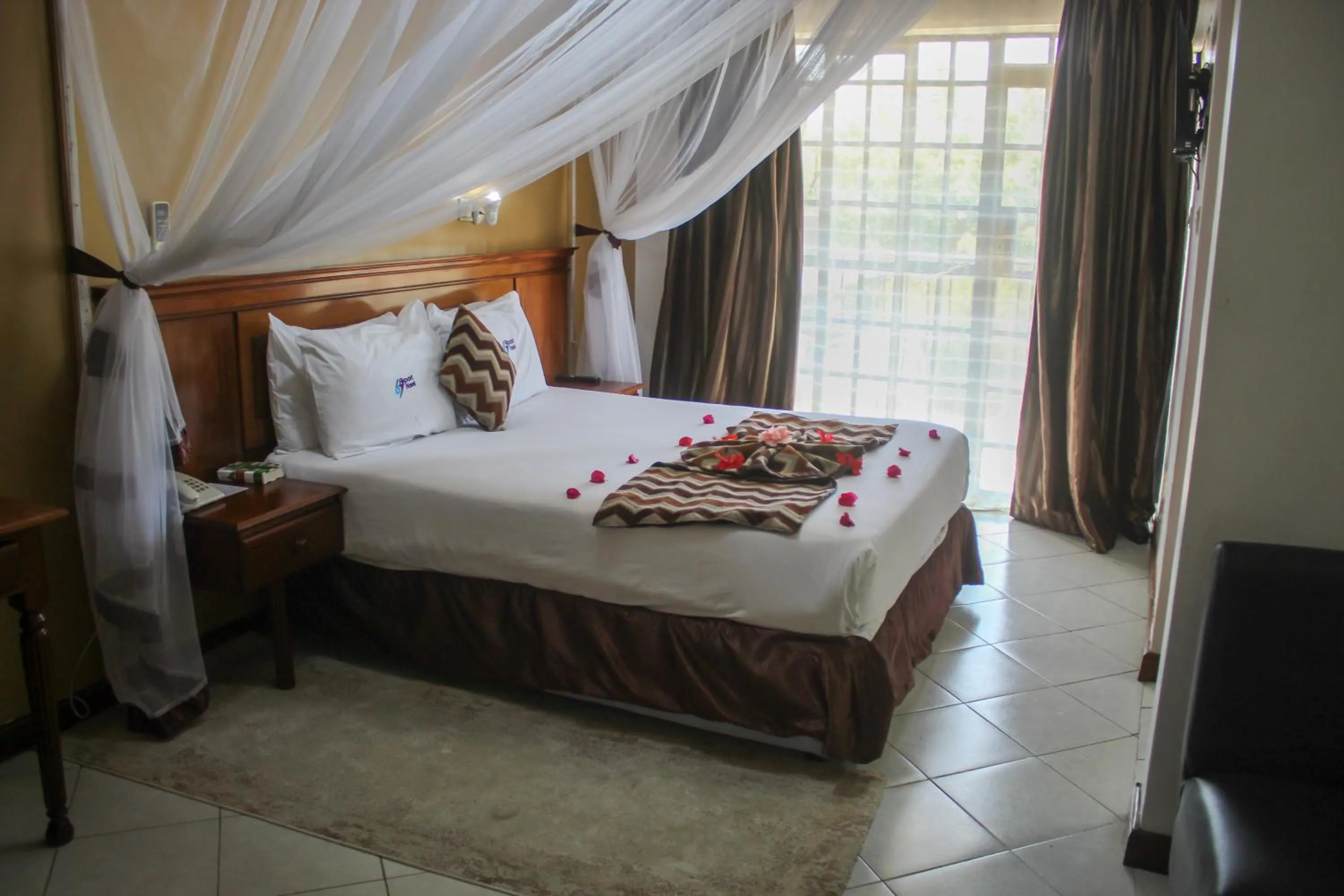 Bed in 67 Airport Hotel Nairobi