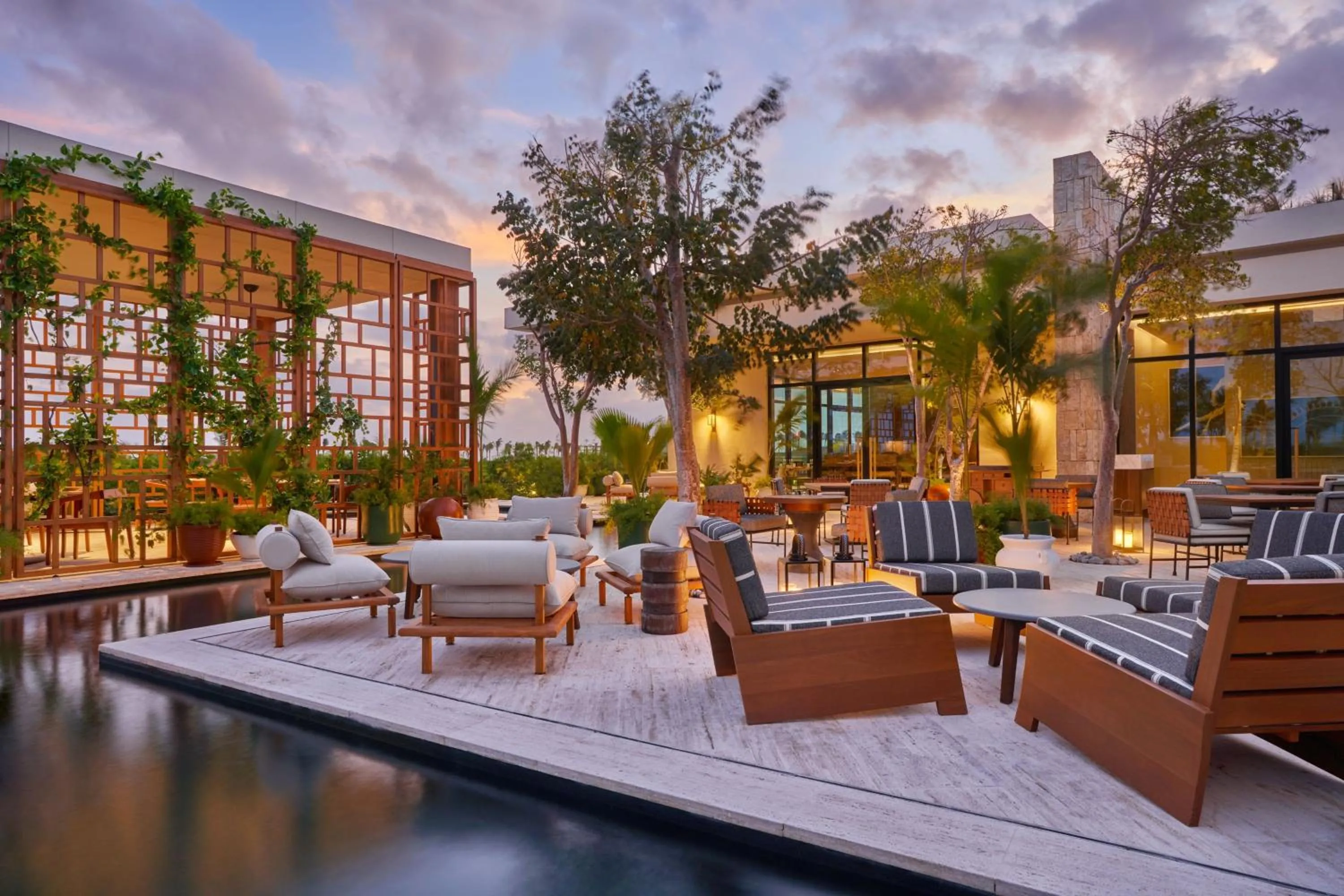 Lounge or bar in The St. Regis Kanai Resort, Riviera Maya