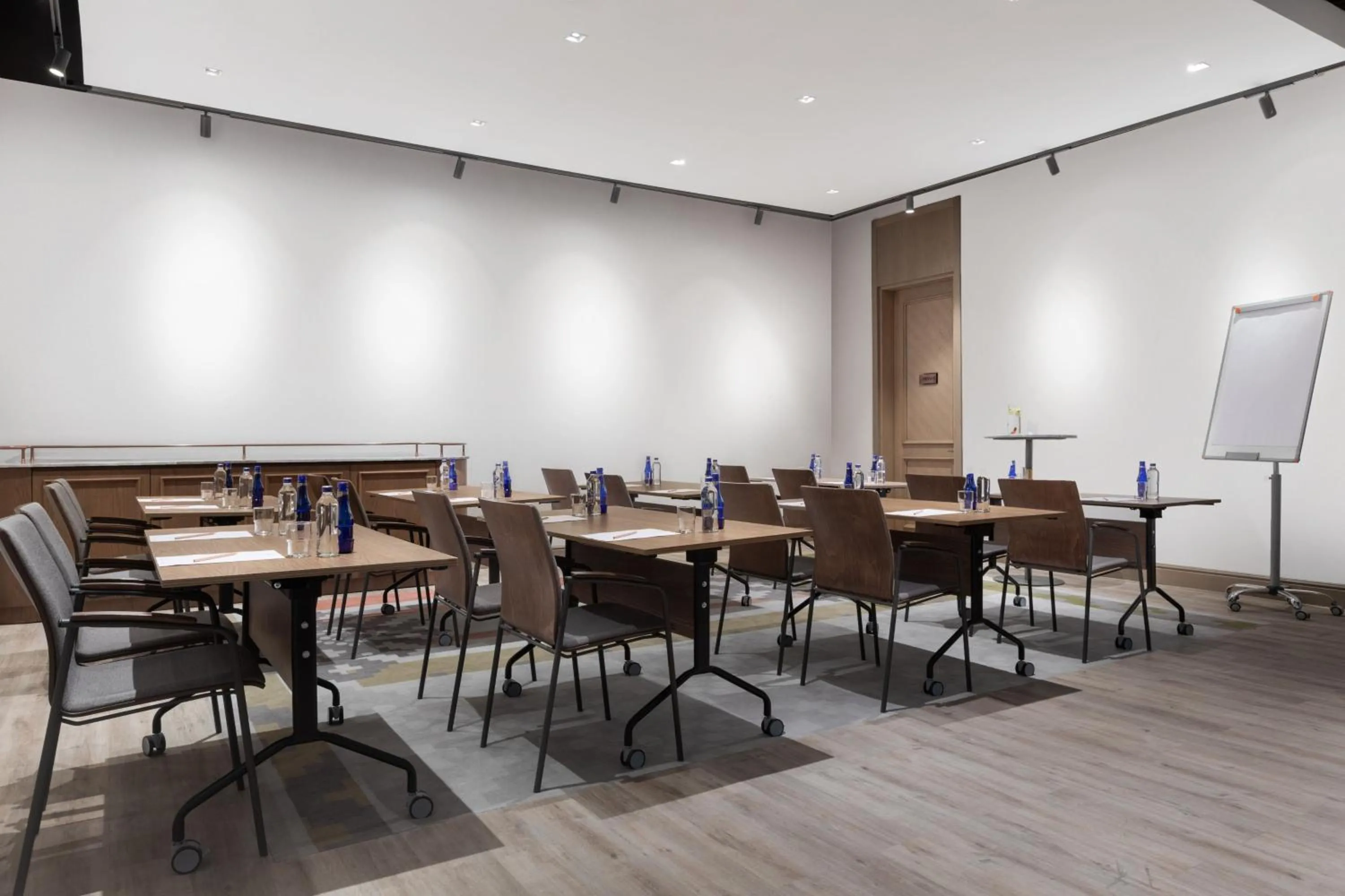 Meeting/conference room in Burdock Hotel Istanbul, Autograph Collection