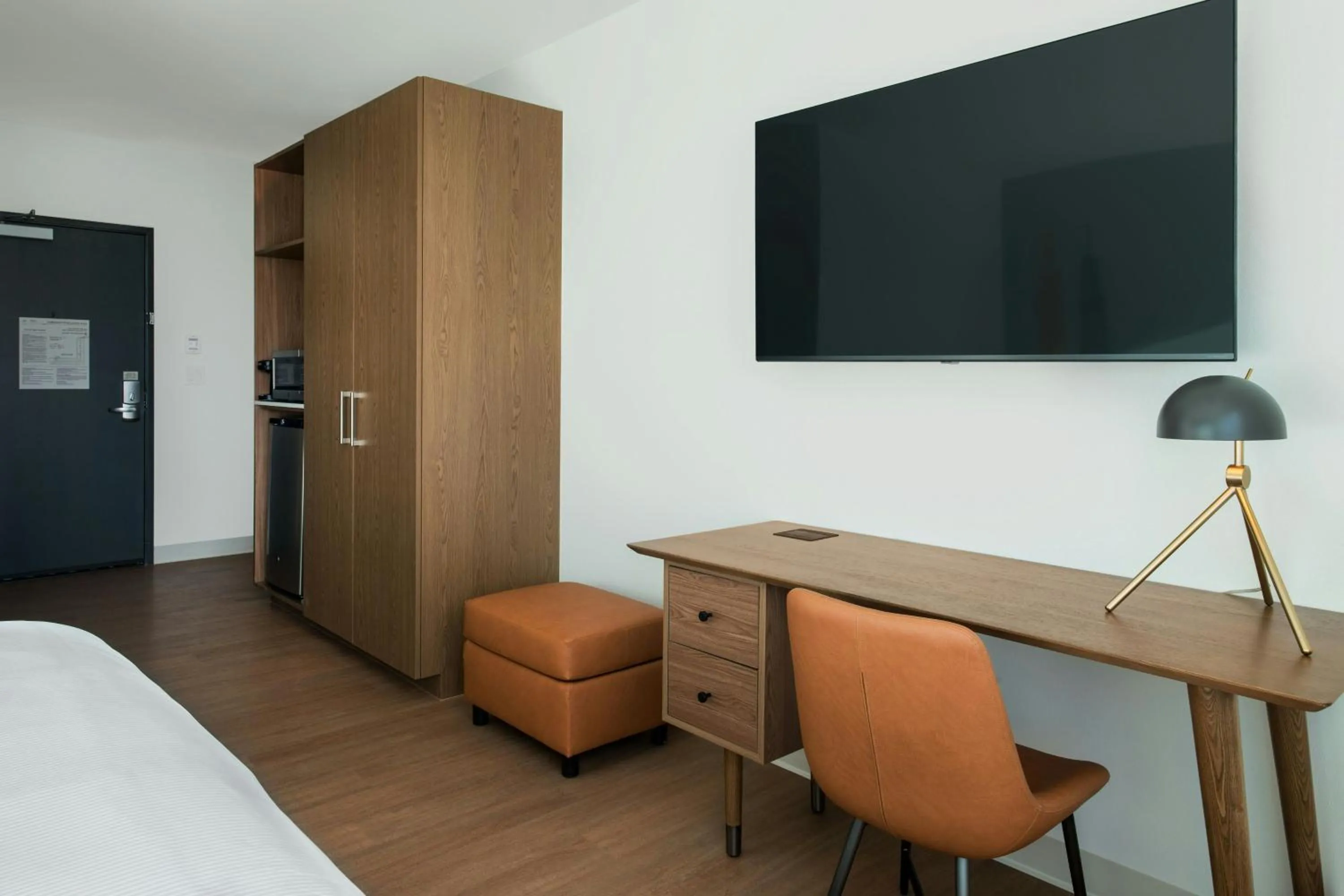 Photo of the whole room, Bed in Element Reno Experience District