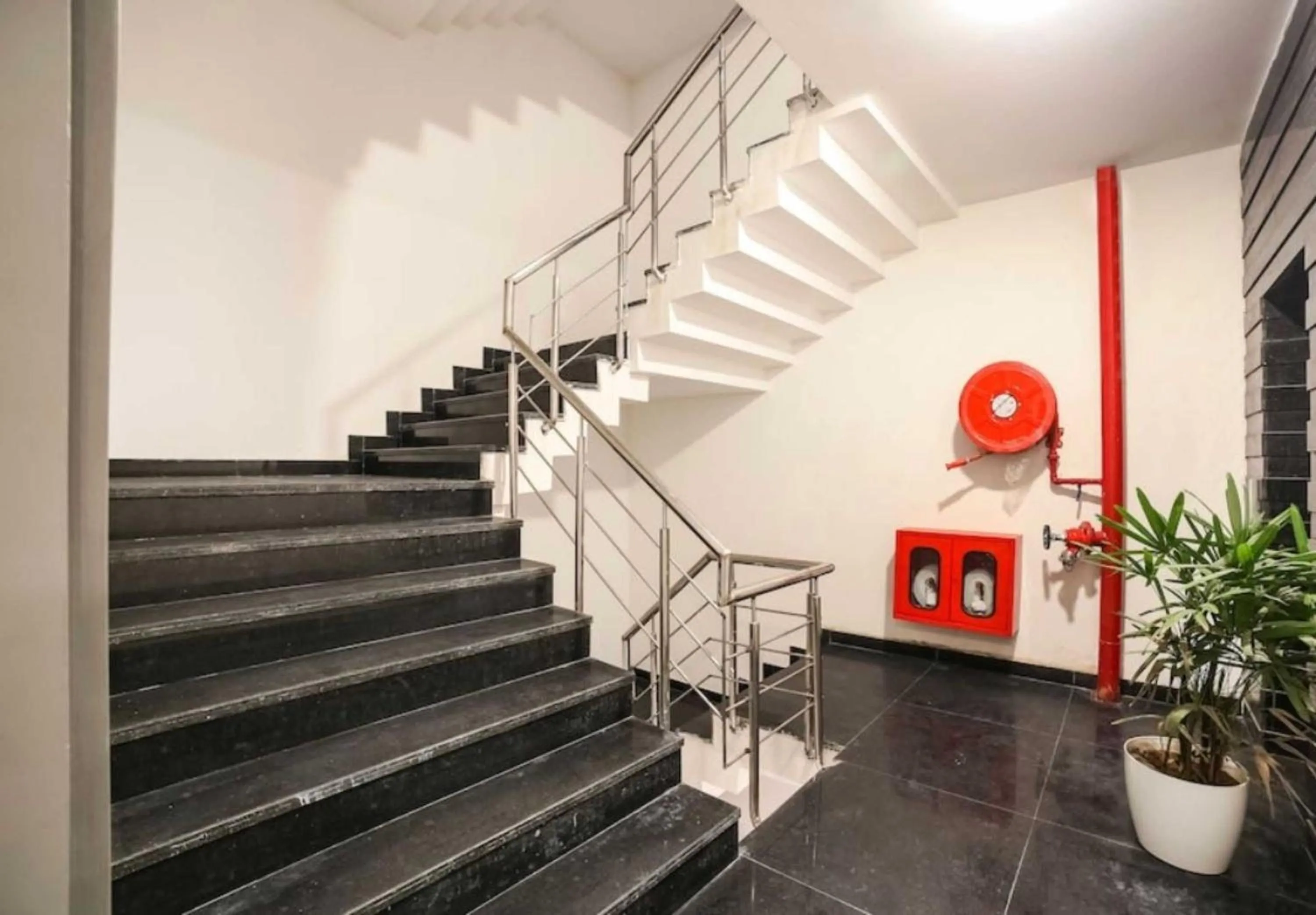 Facade/entrance in Collection O Kailash Enclave