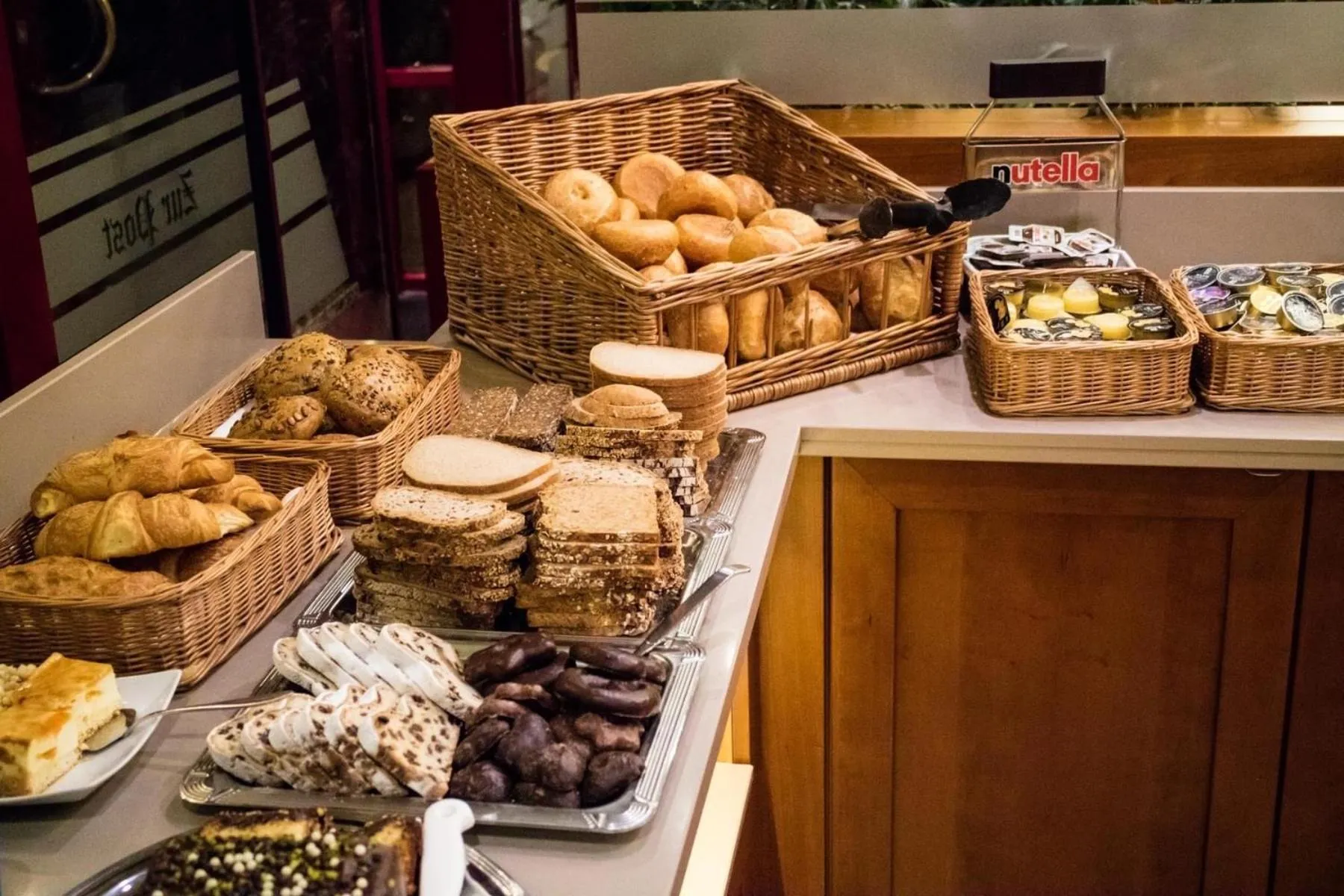 Breakfast in Hotel Restaurant Zur Post Lohfelden