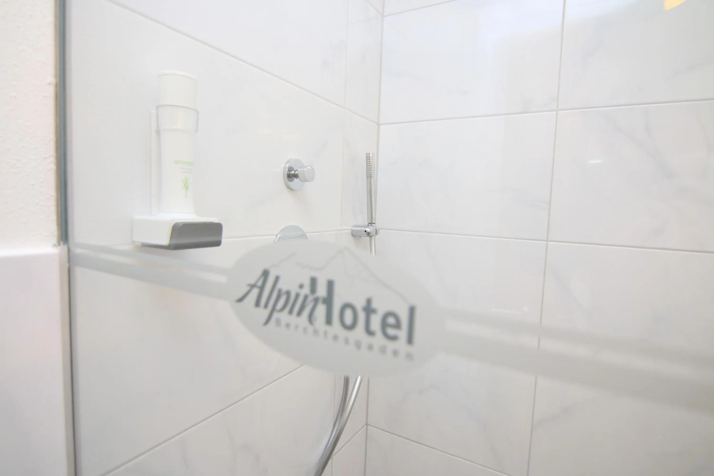 Bathroom in Alpinhotel Berchtesgaden