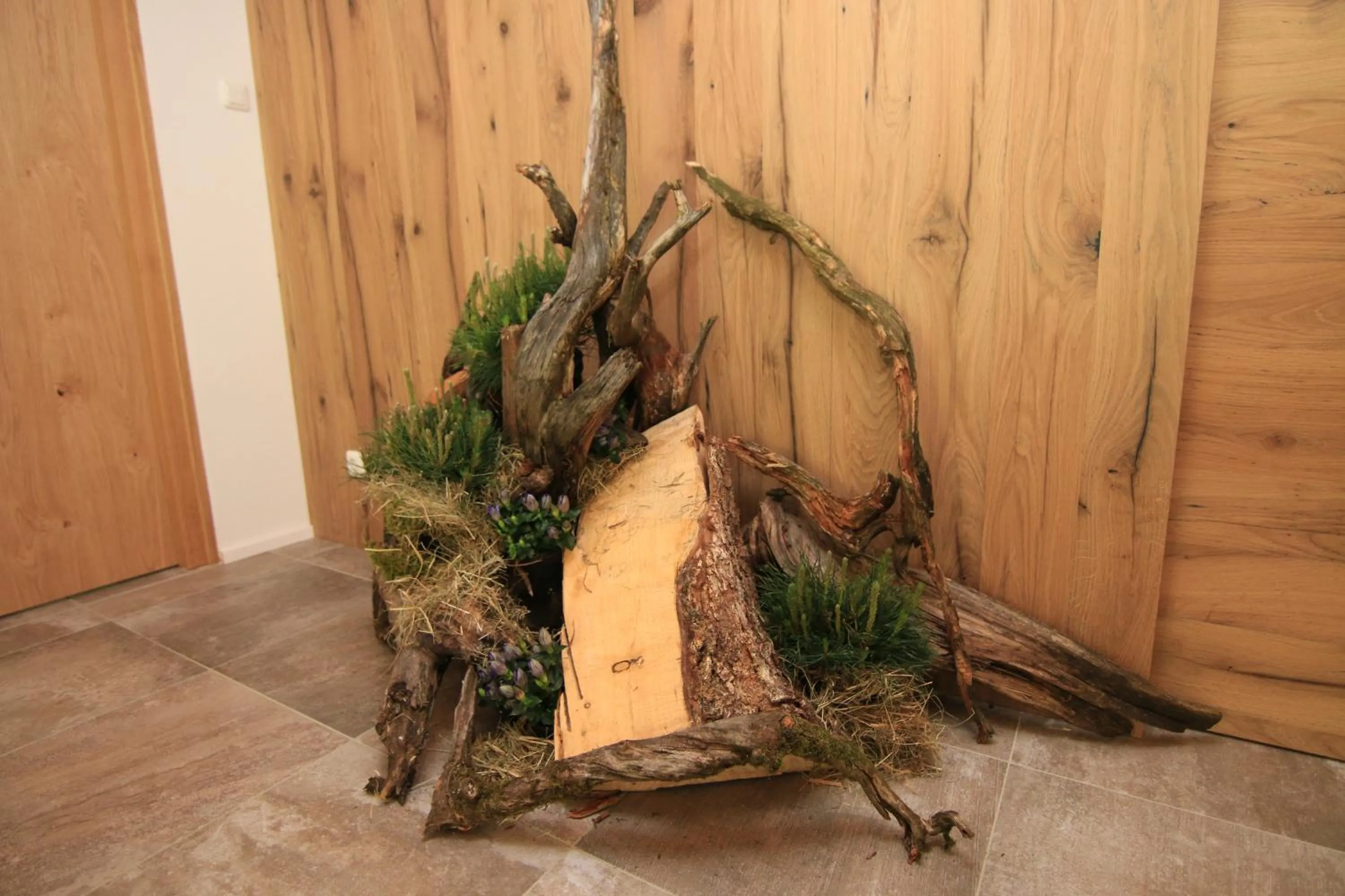 Lobby or reception in Alpinhotel Berchtesgaden