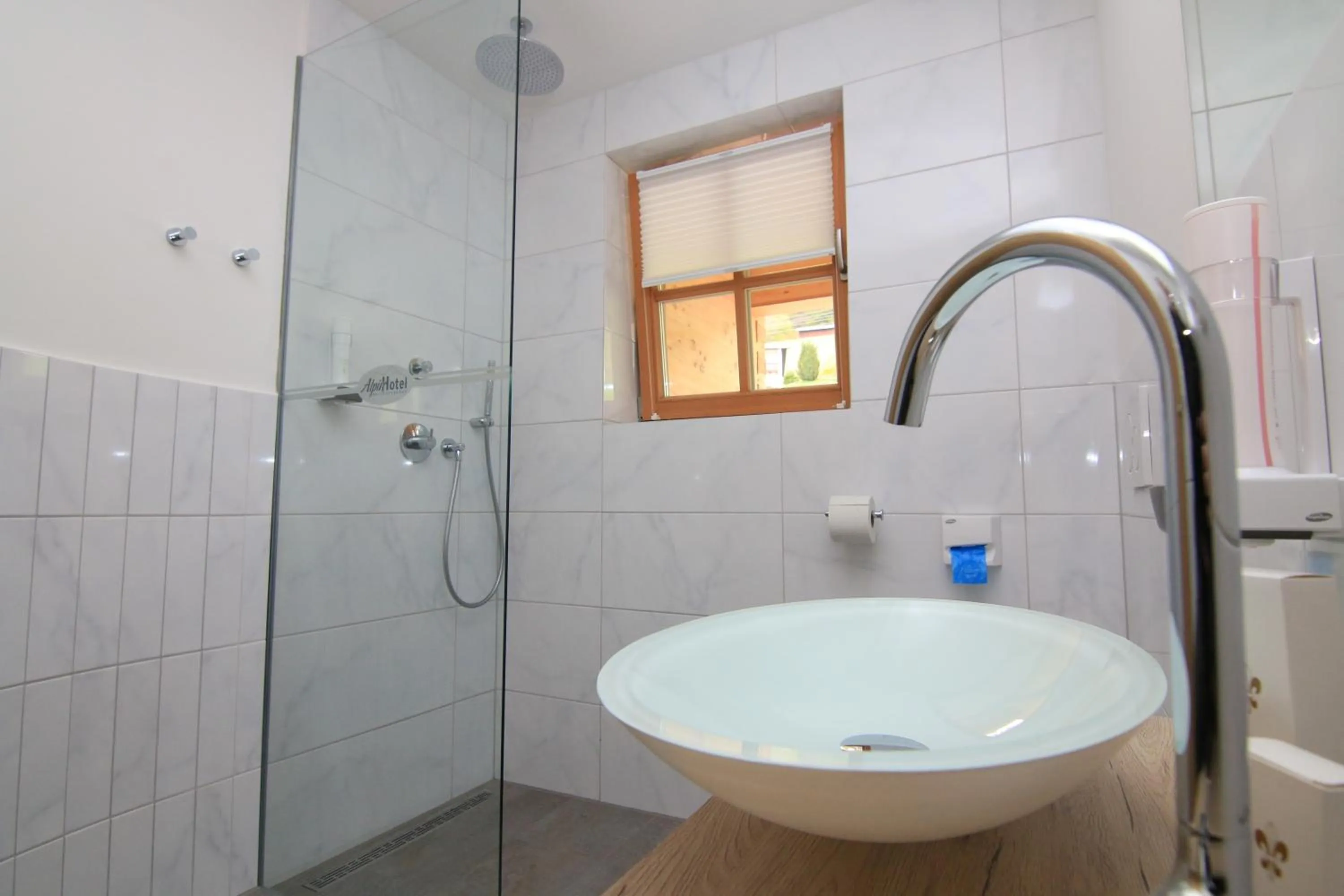 Bathroom in Alpinhotel Berchtesgaden