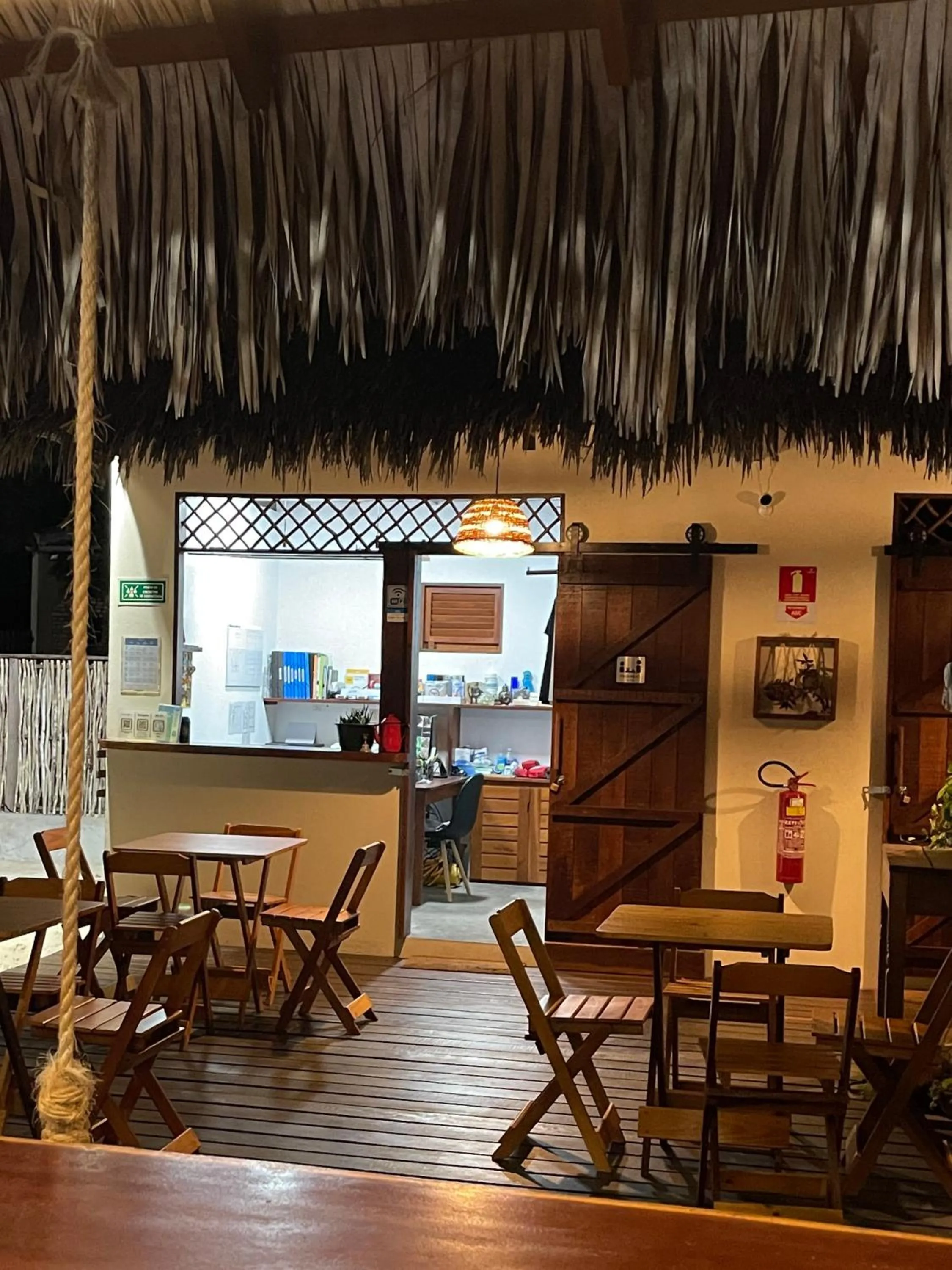 Restaurant/places to eat in Pousada Lanea Experience