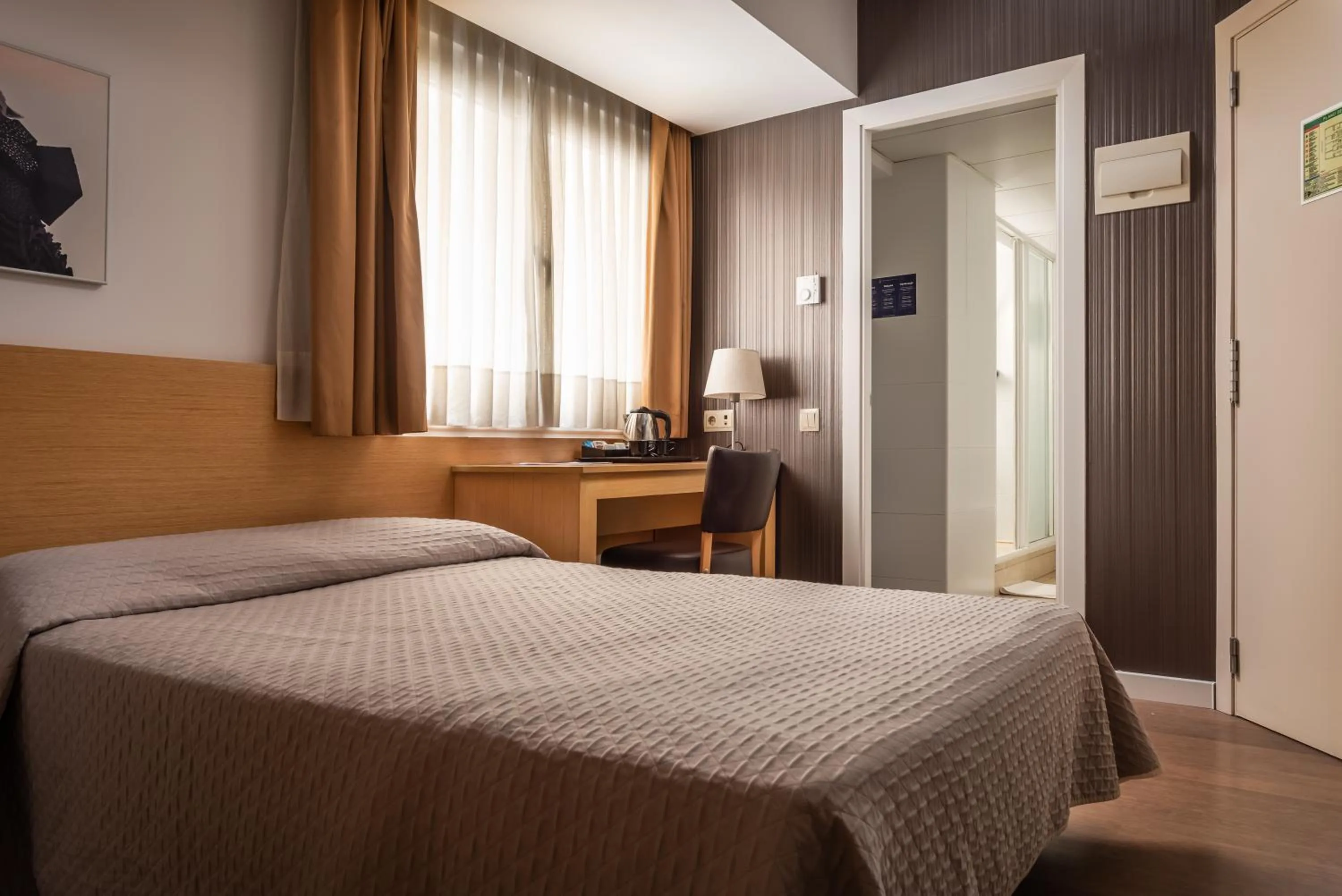 Bedroom, Bed in Hotel Sagrada Familia